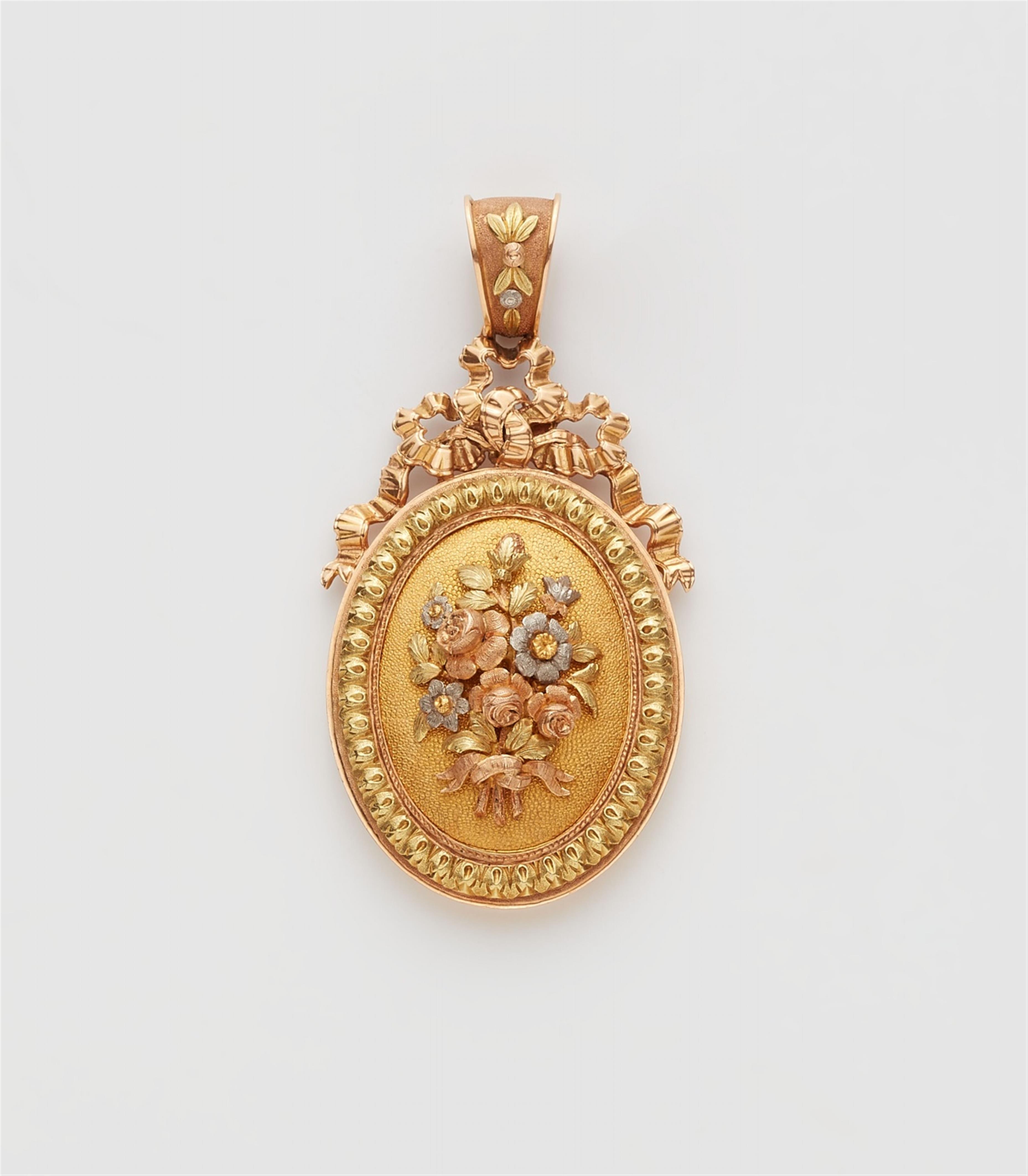 An 18k gold Napoléon III pendant - image-1