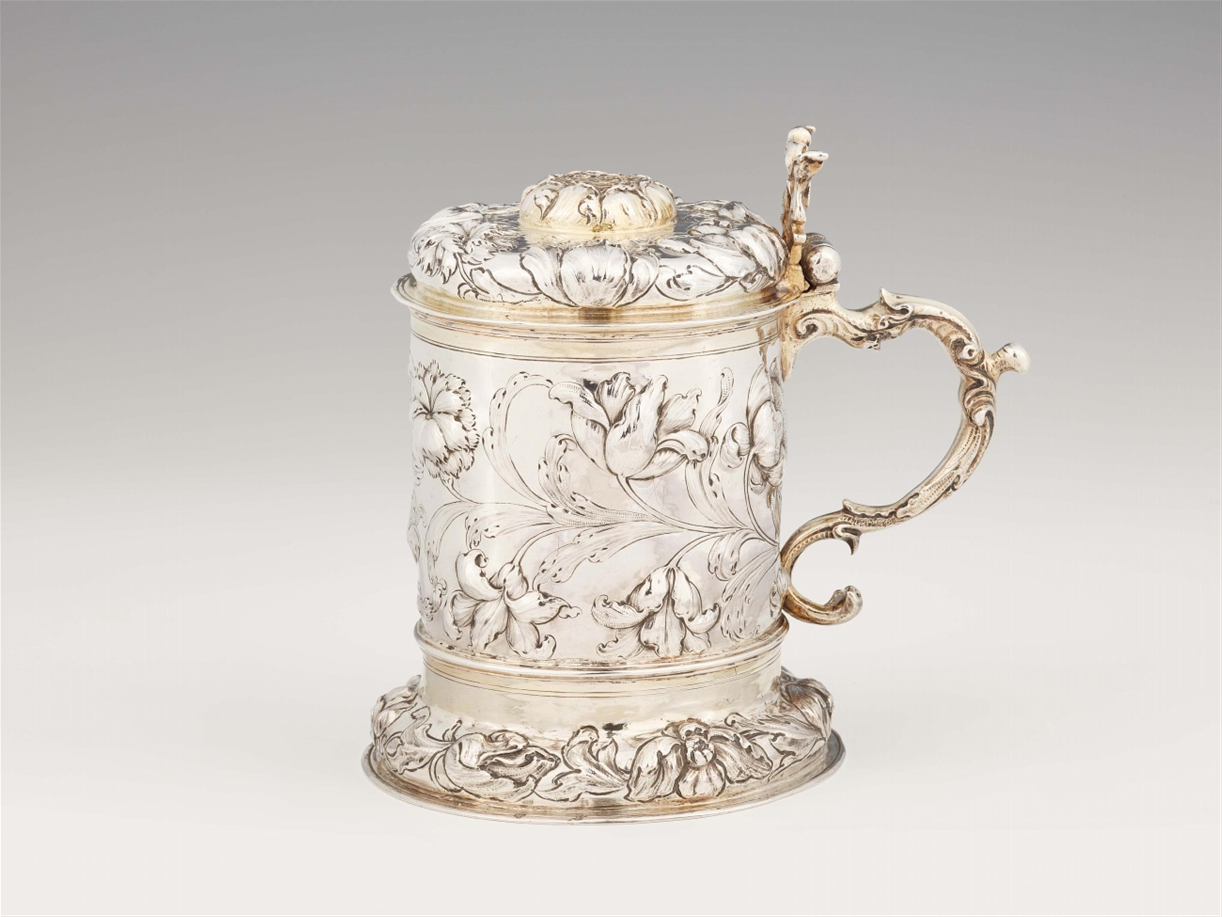 An early parcel gilt Hamburg silver tankard - image-1