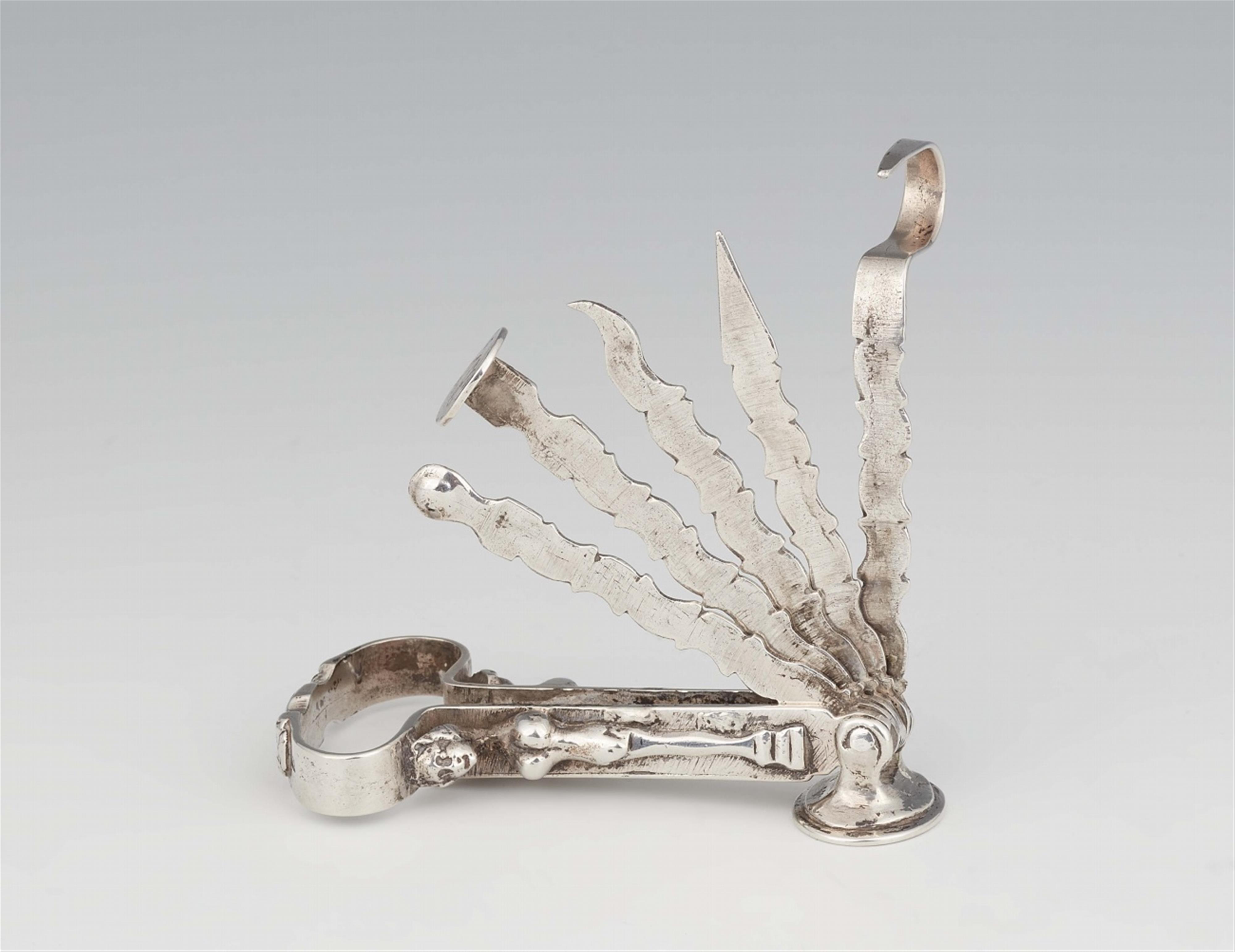 An Amsterdam silver pipe garniture - image-1