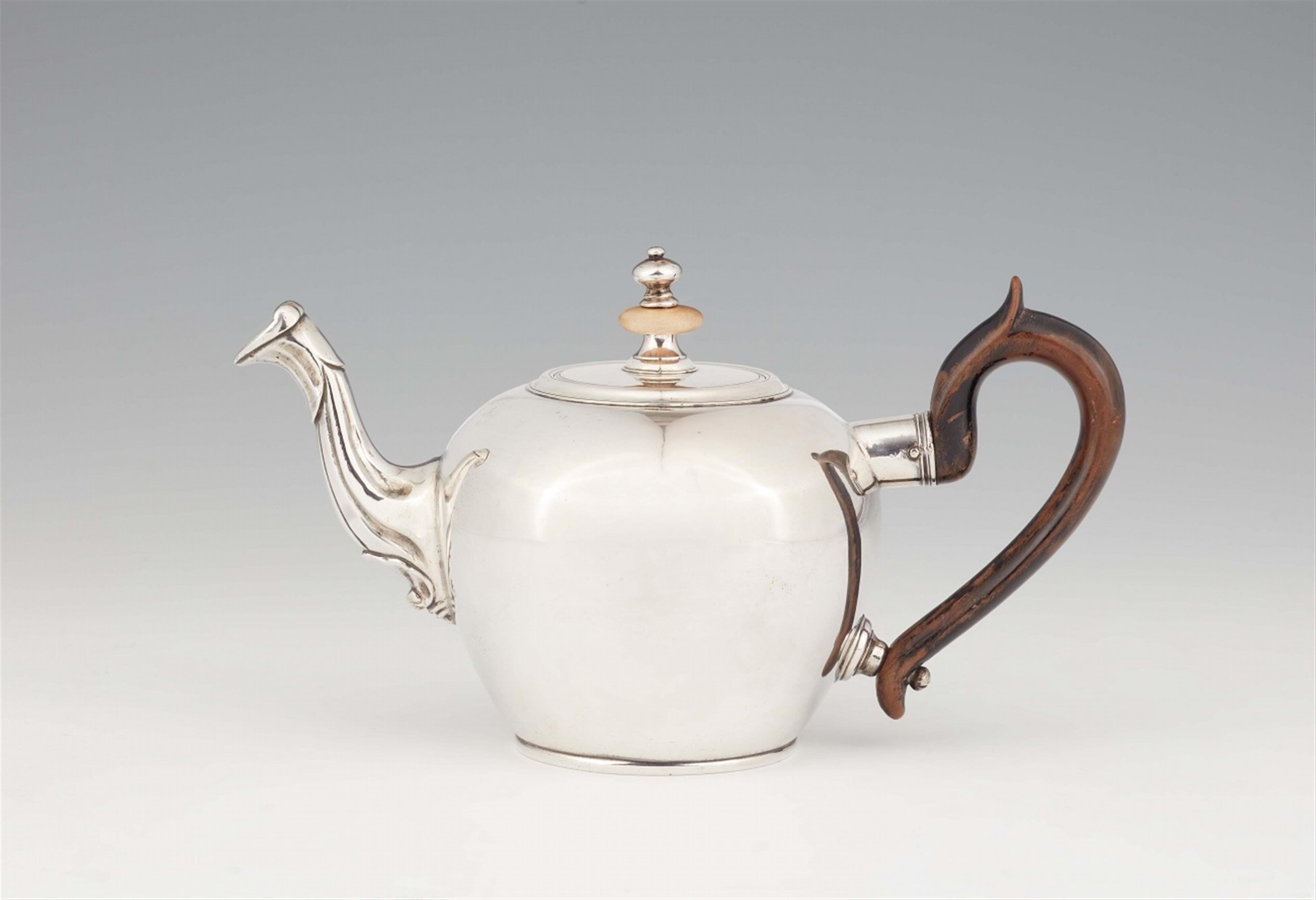 A rare Gdansk silver teapot - image-1