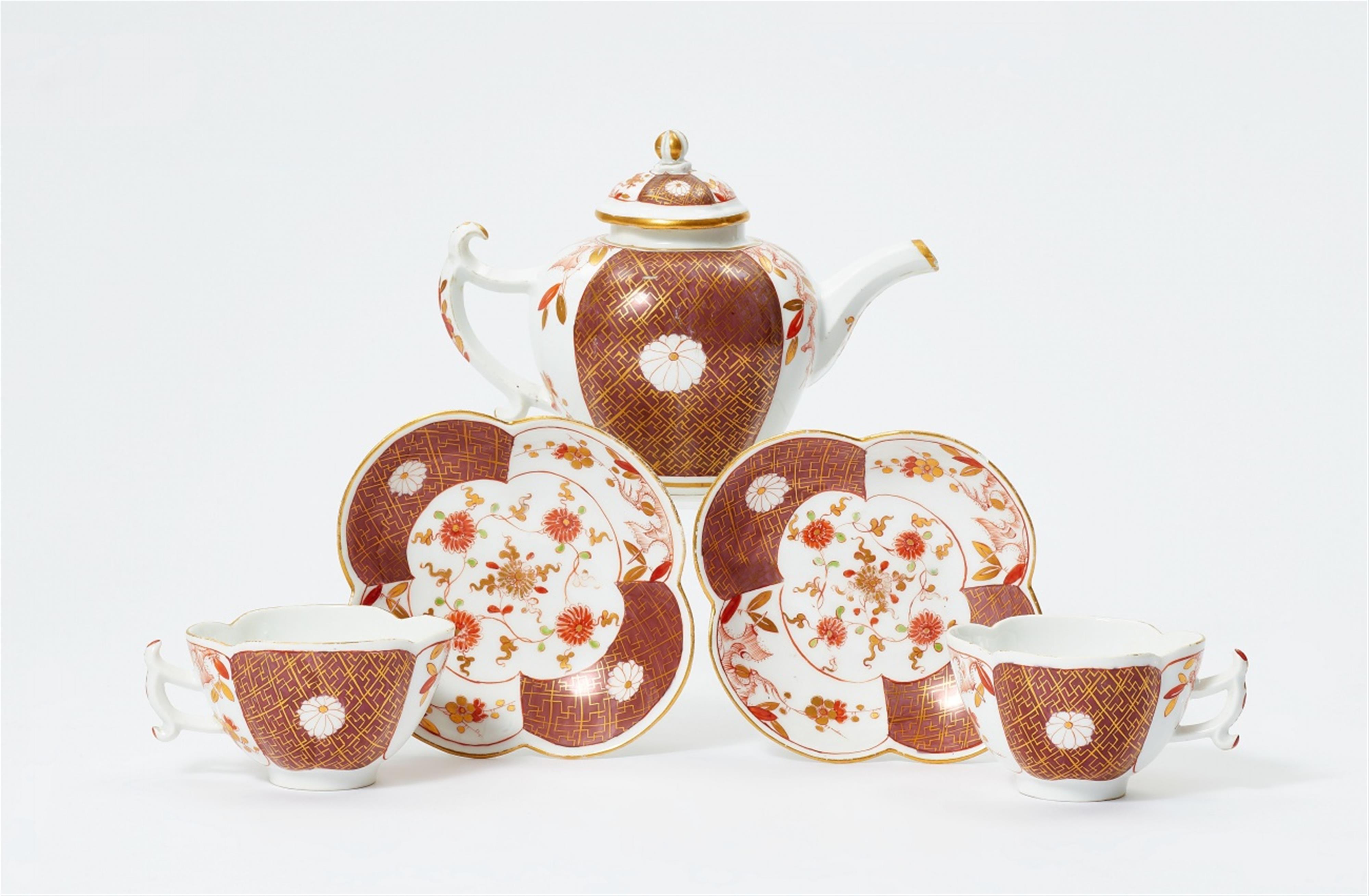 Five items of Meissen porcelain from an Imari style tea service - image-1