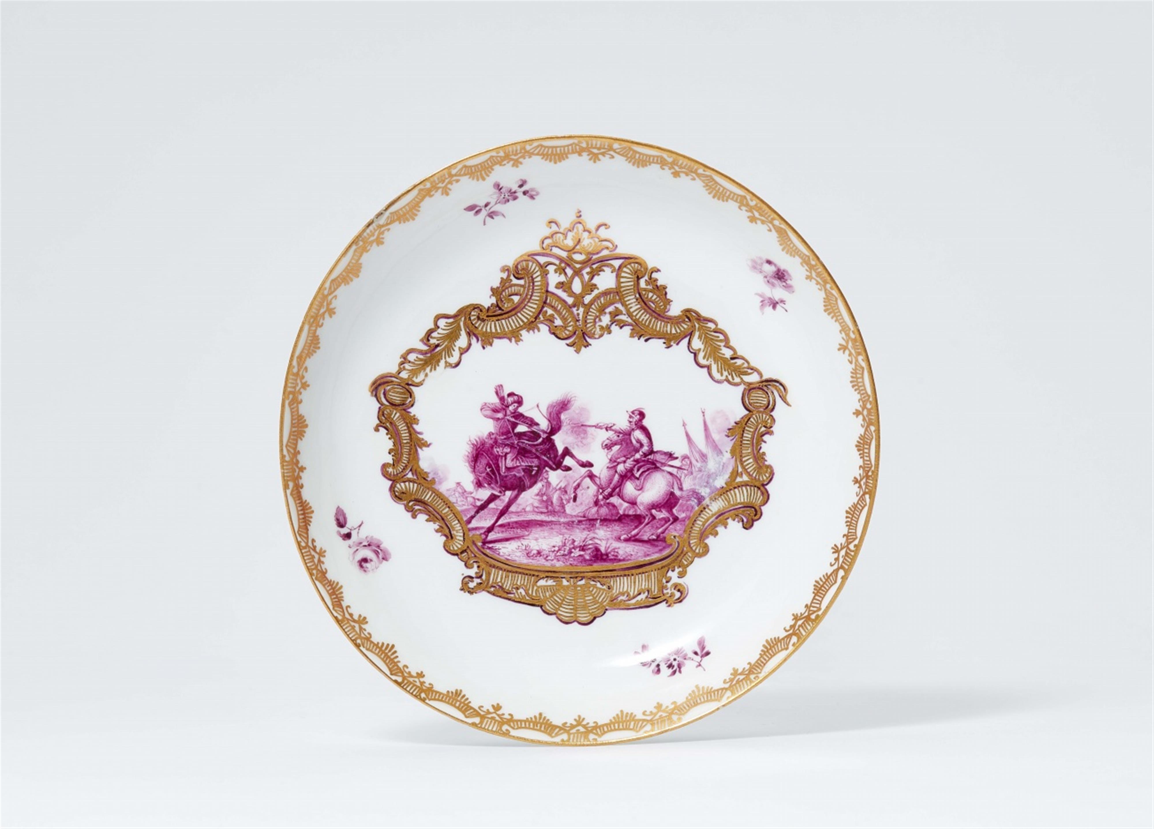 A round Meissen porcelain celadon ground sugar box and a saucer with battle scenes - image-3