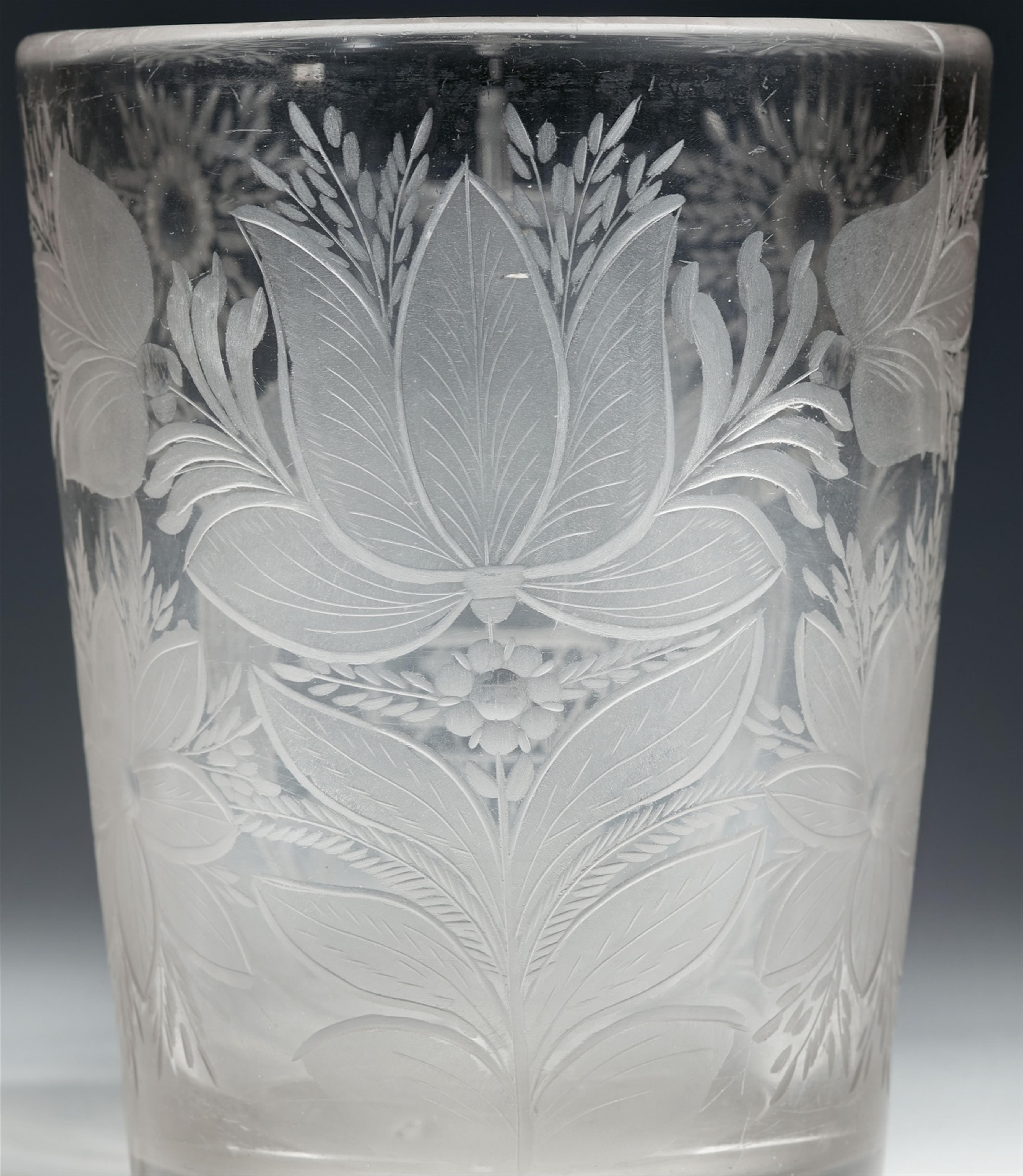 An important Bohemian glass beaker with the Electoral Palatinate coat of arms - image-4