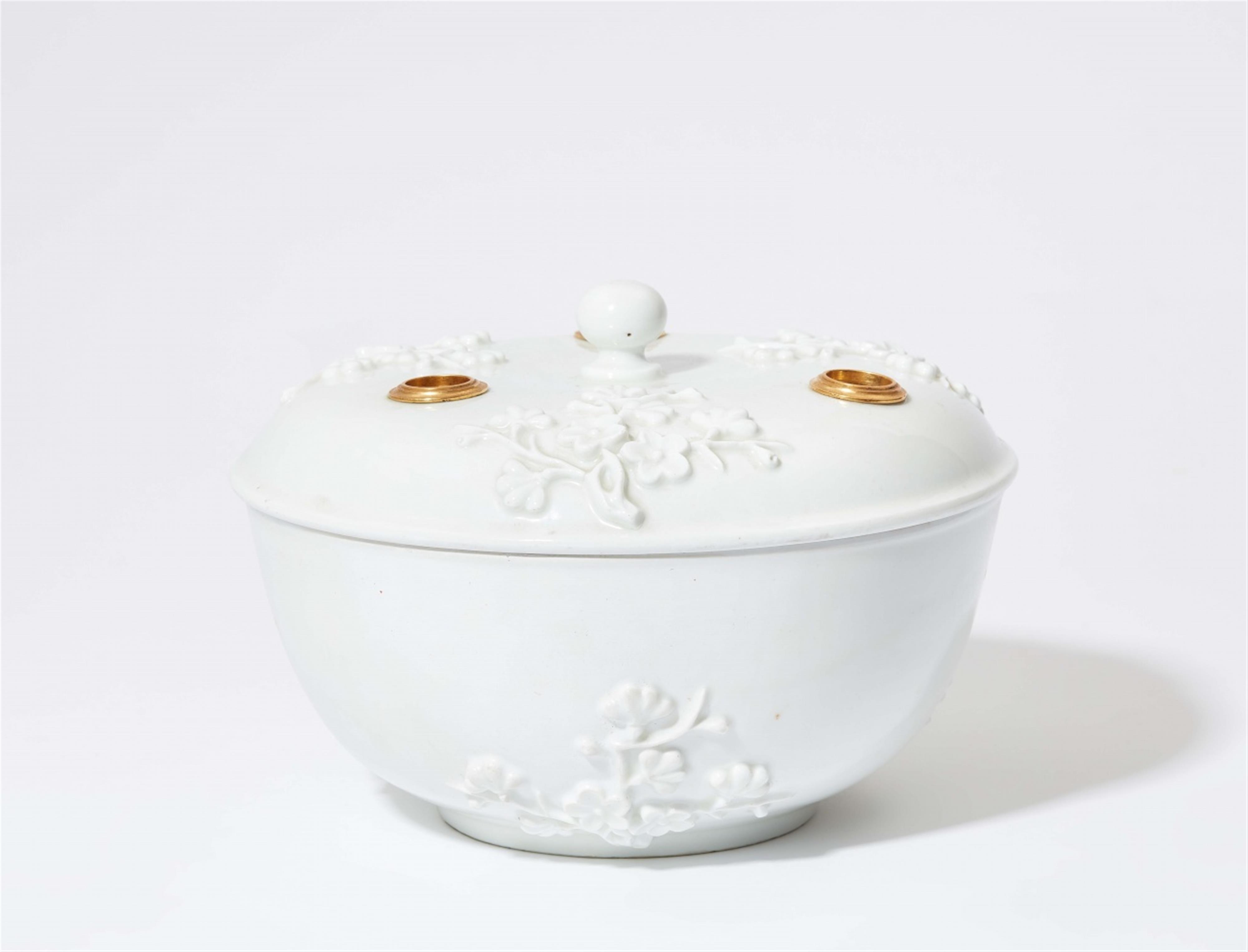 A large Meissen Böttger porcelain dish and cover with floral reliefs - image-1