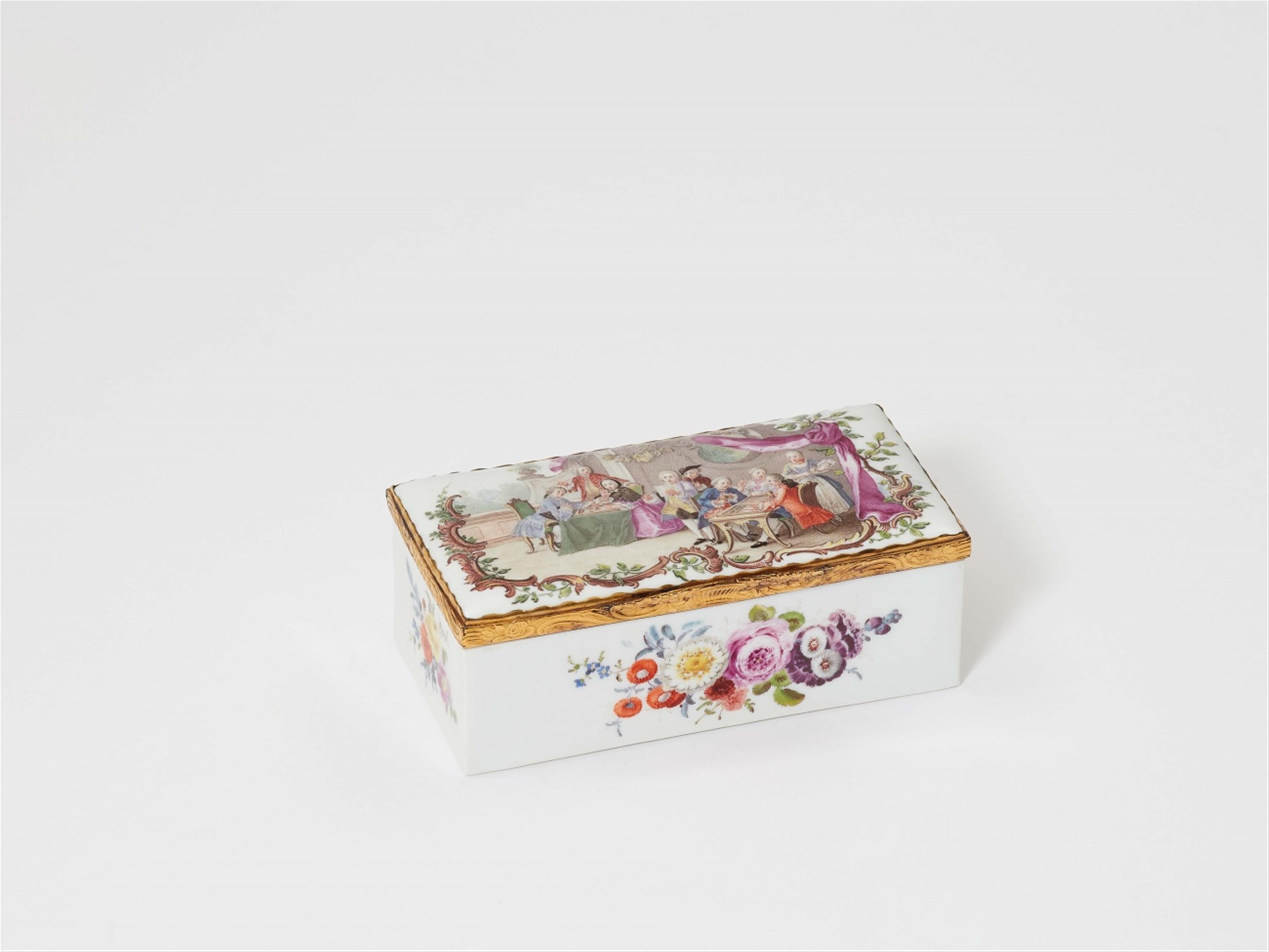 A porcelain gamepiece box - image-1