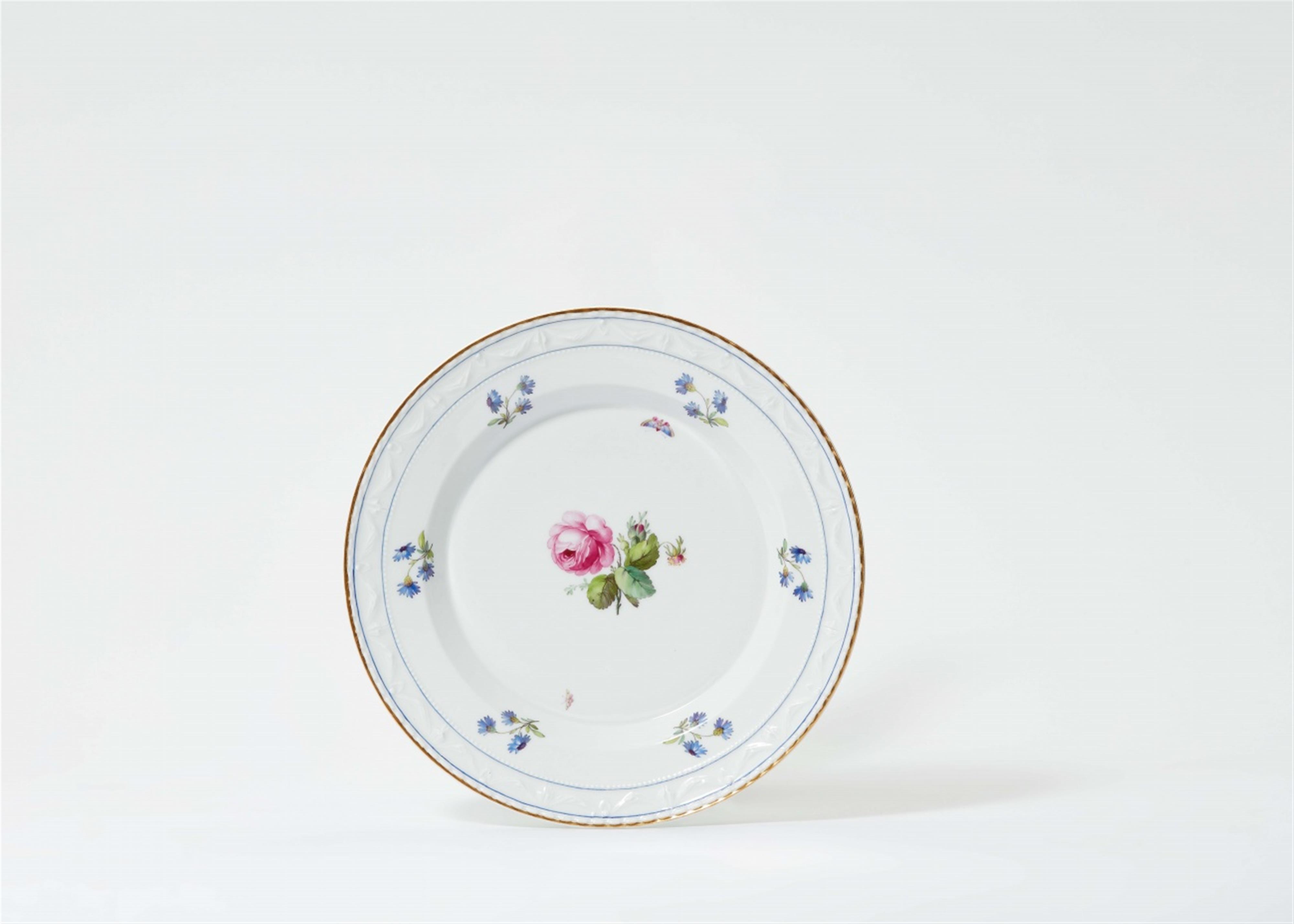 A Berlin KPM porcelain dinner plate from a service for Countess Lichtenau - image-1