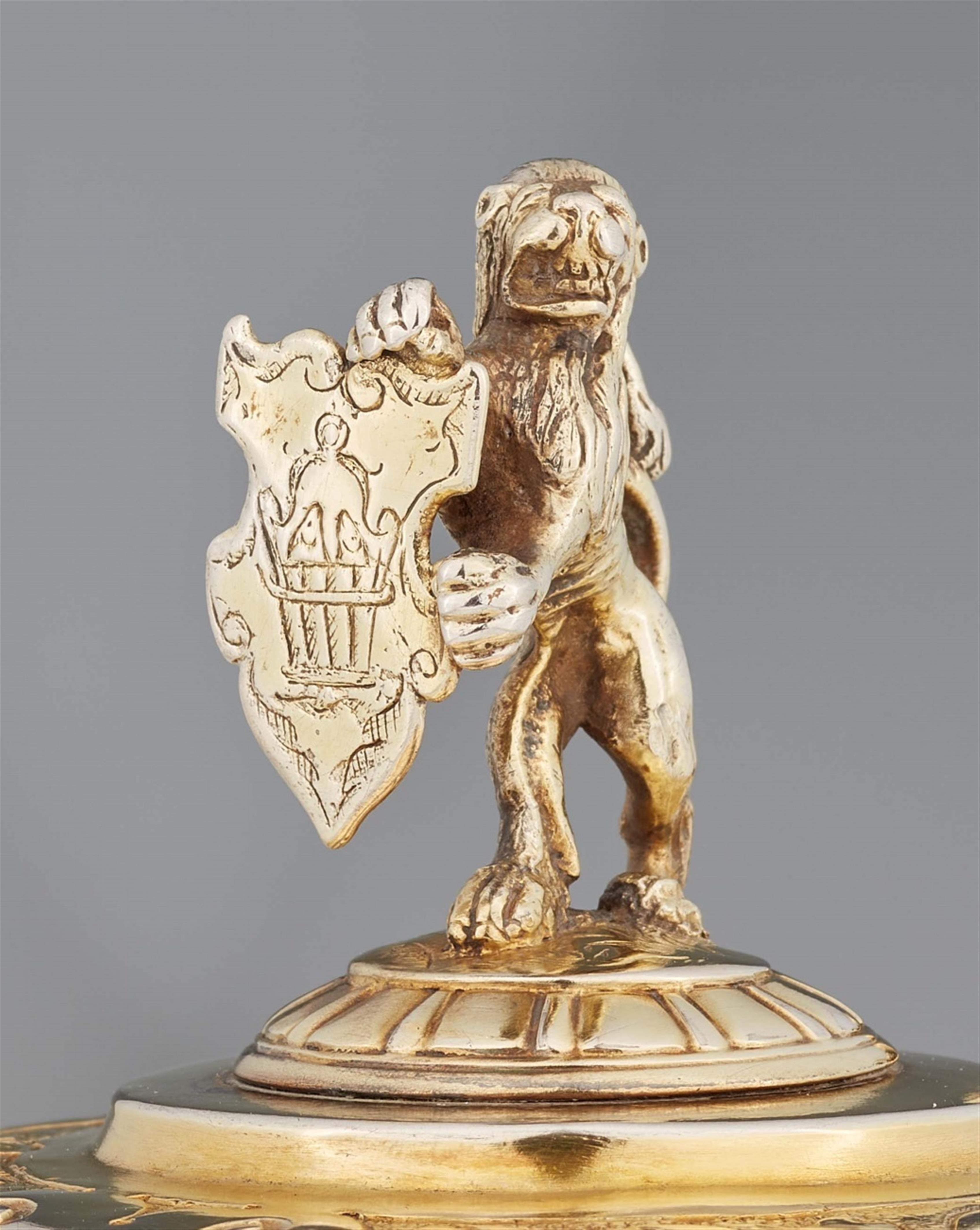 An Augsburg silver gilt tankard. - image-2