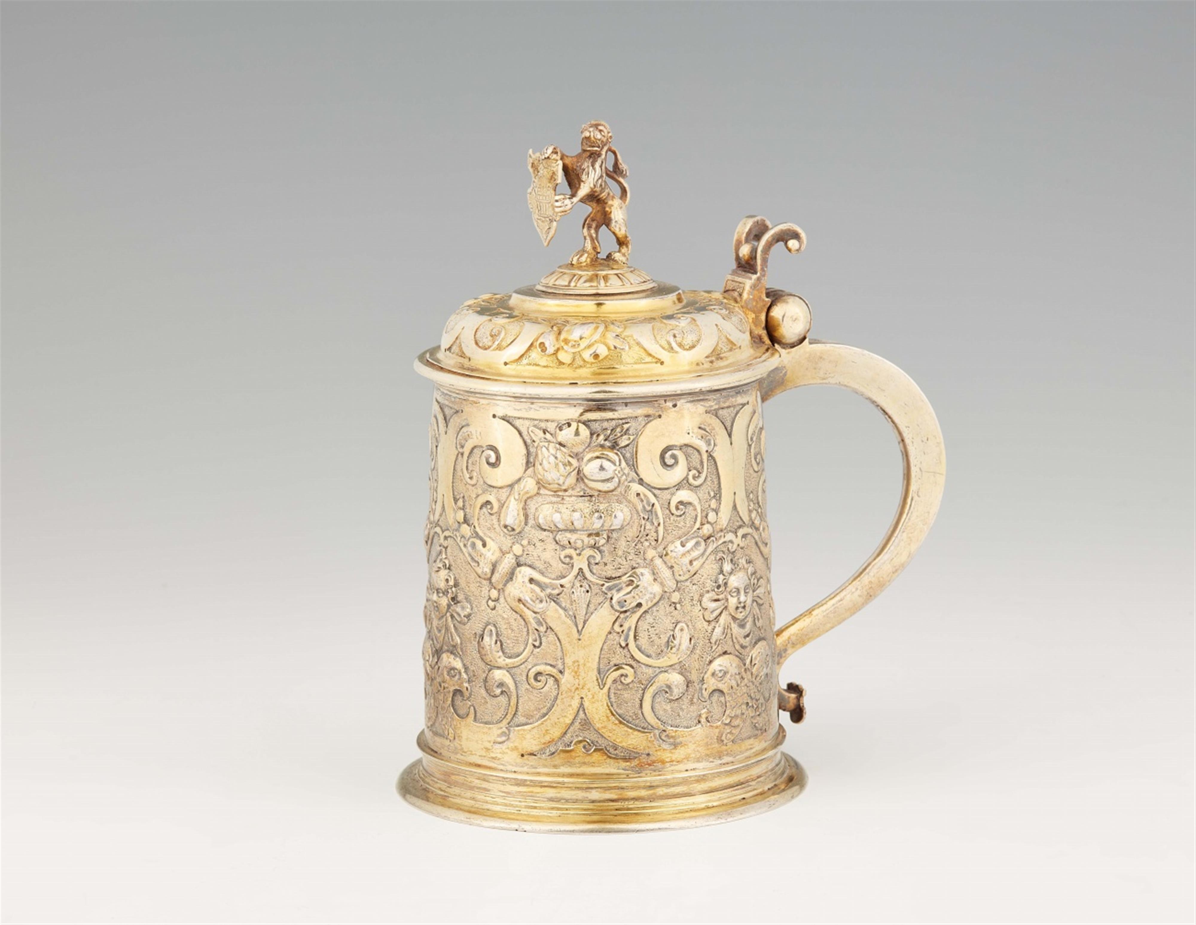 An Augsburg silver gilt tankard. - image-1