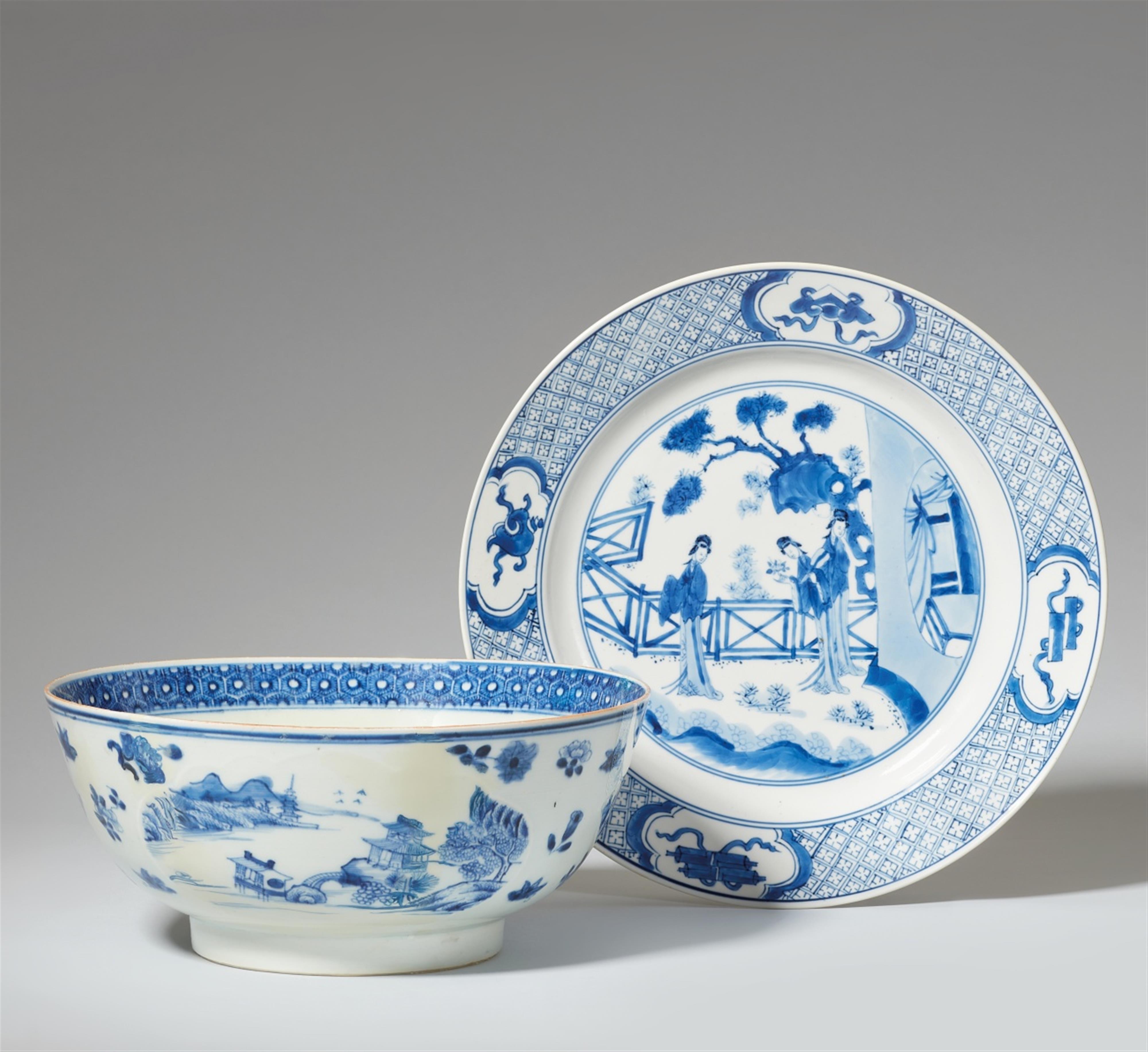 A blue and white bowl and dish. Qianlong period (1735-1796) - image-1