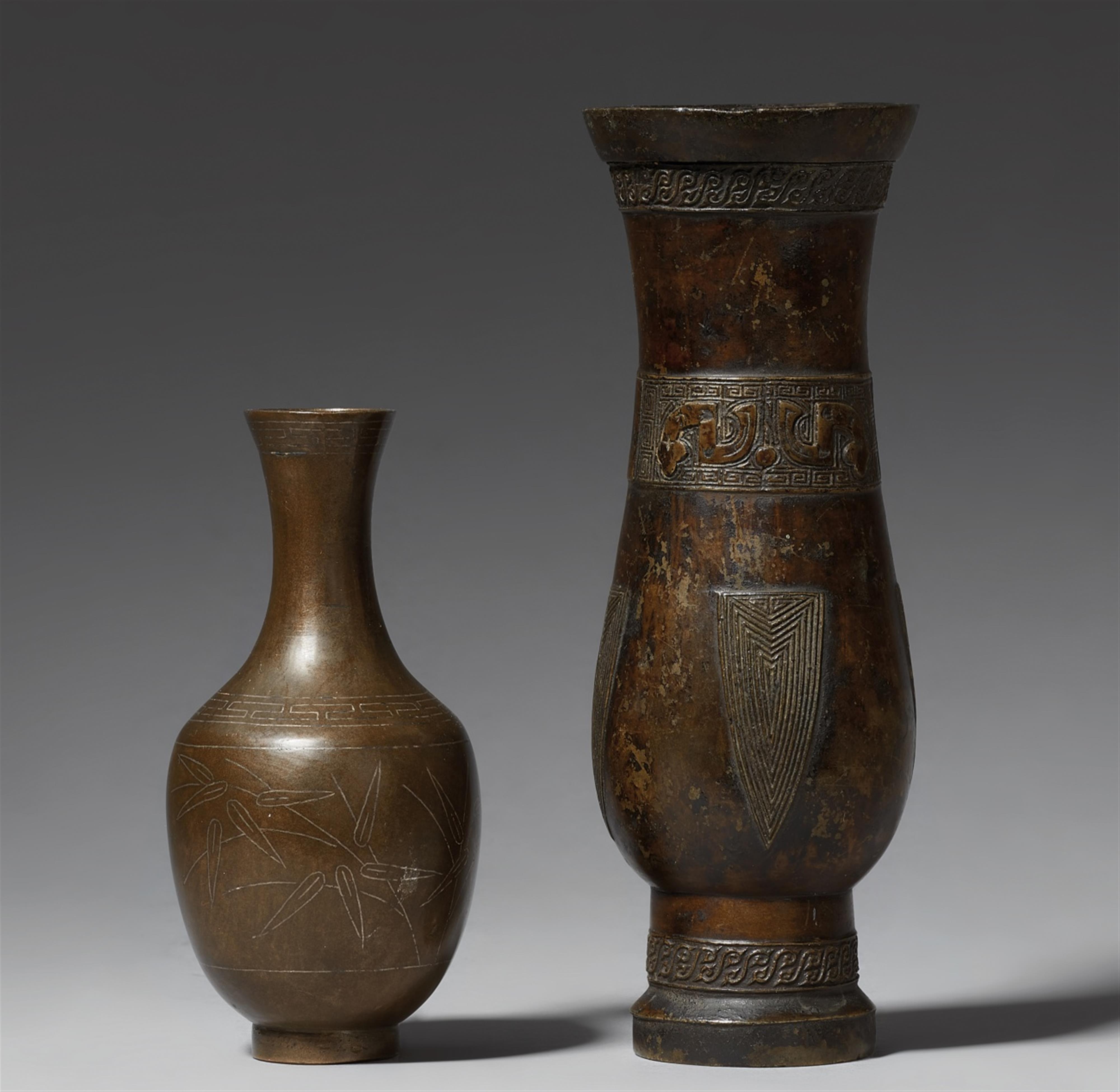 Two small bronze vases. Qing dynasty - image-1