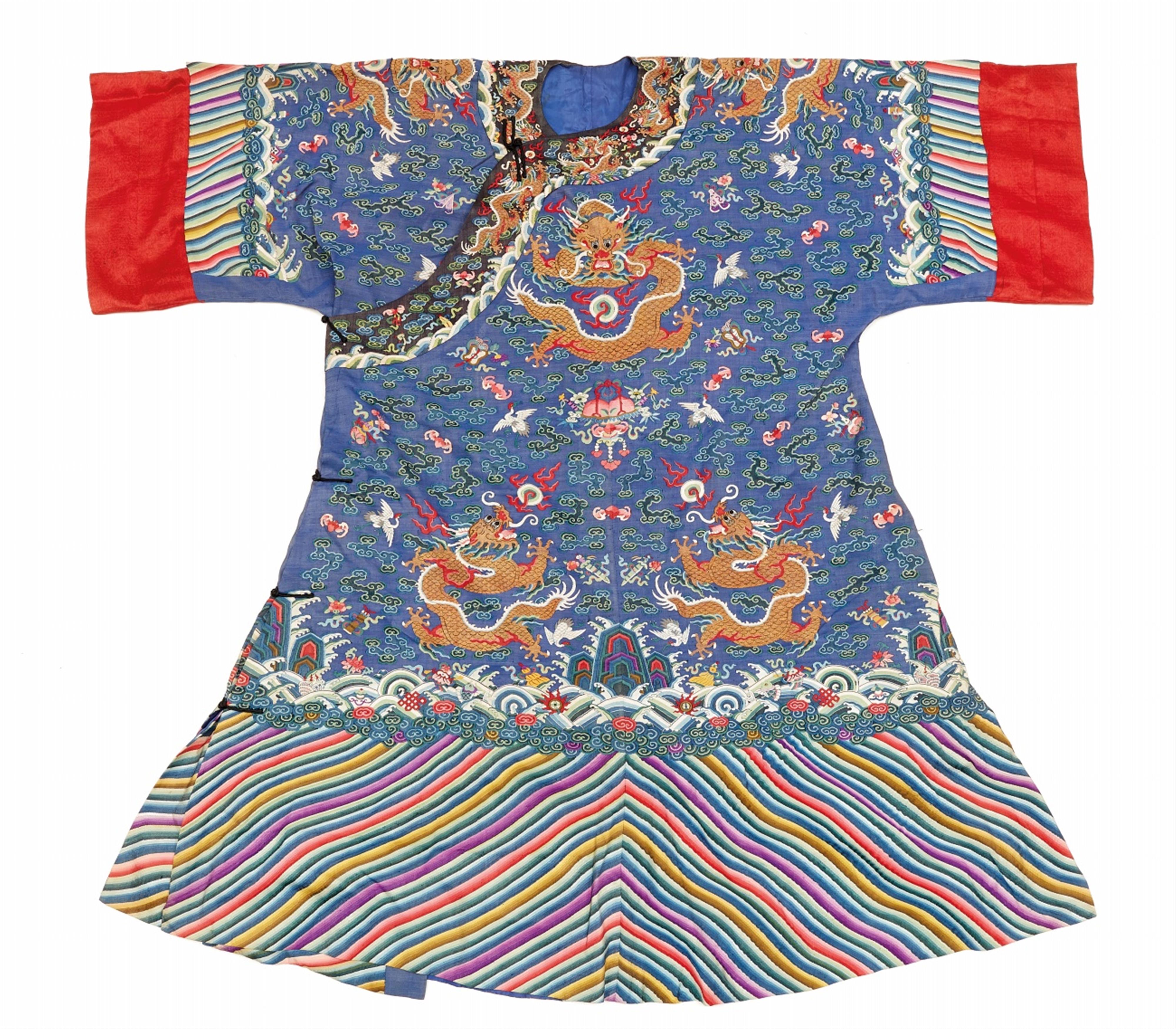 Neun-Drachen-Robe. Blaue Seide. Um 1900 - image-1