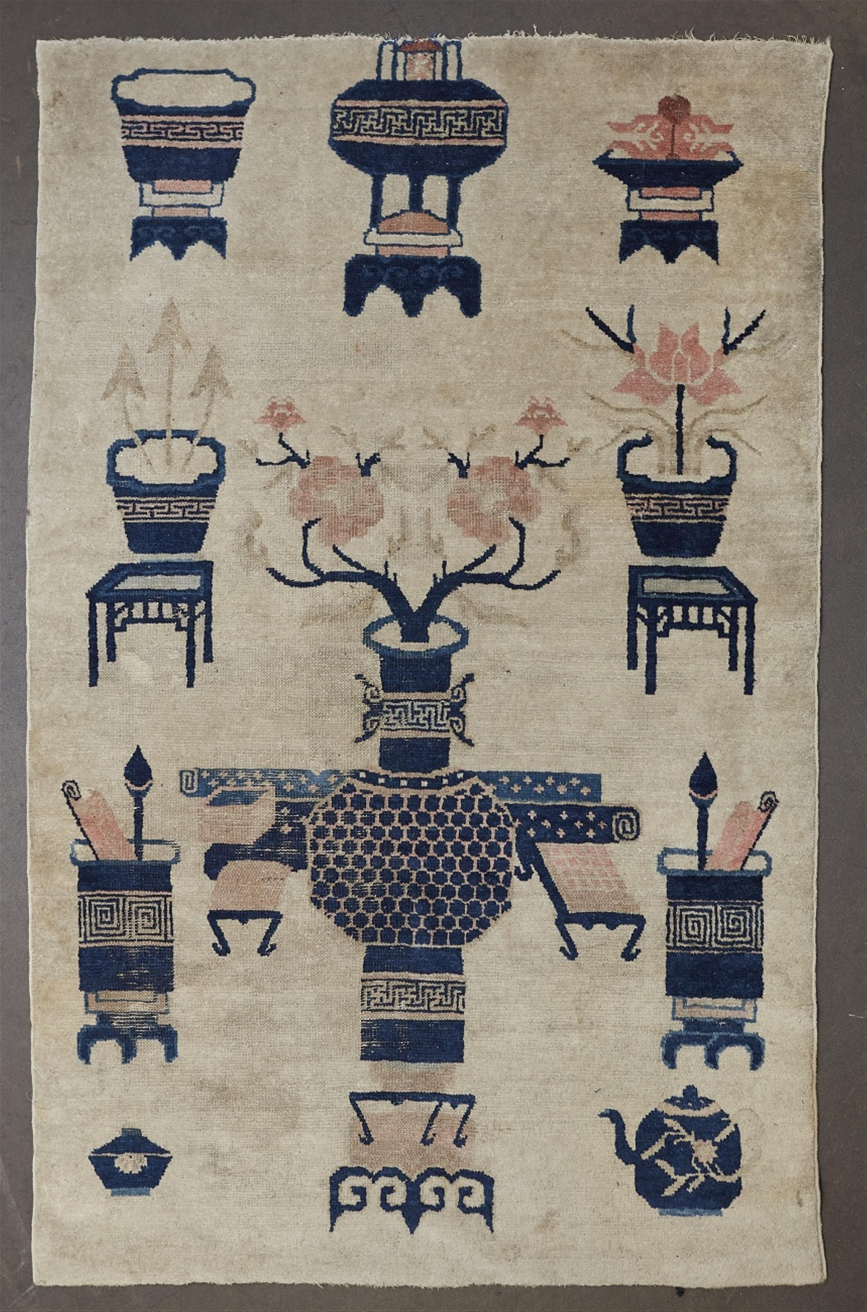 A small wool Ningxia carpet. Western China. Early 20th century - image-1