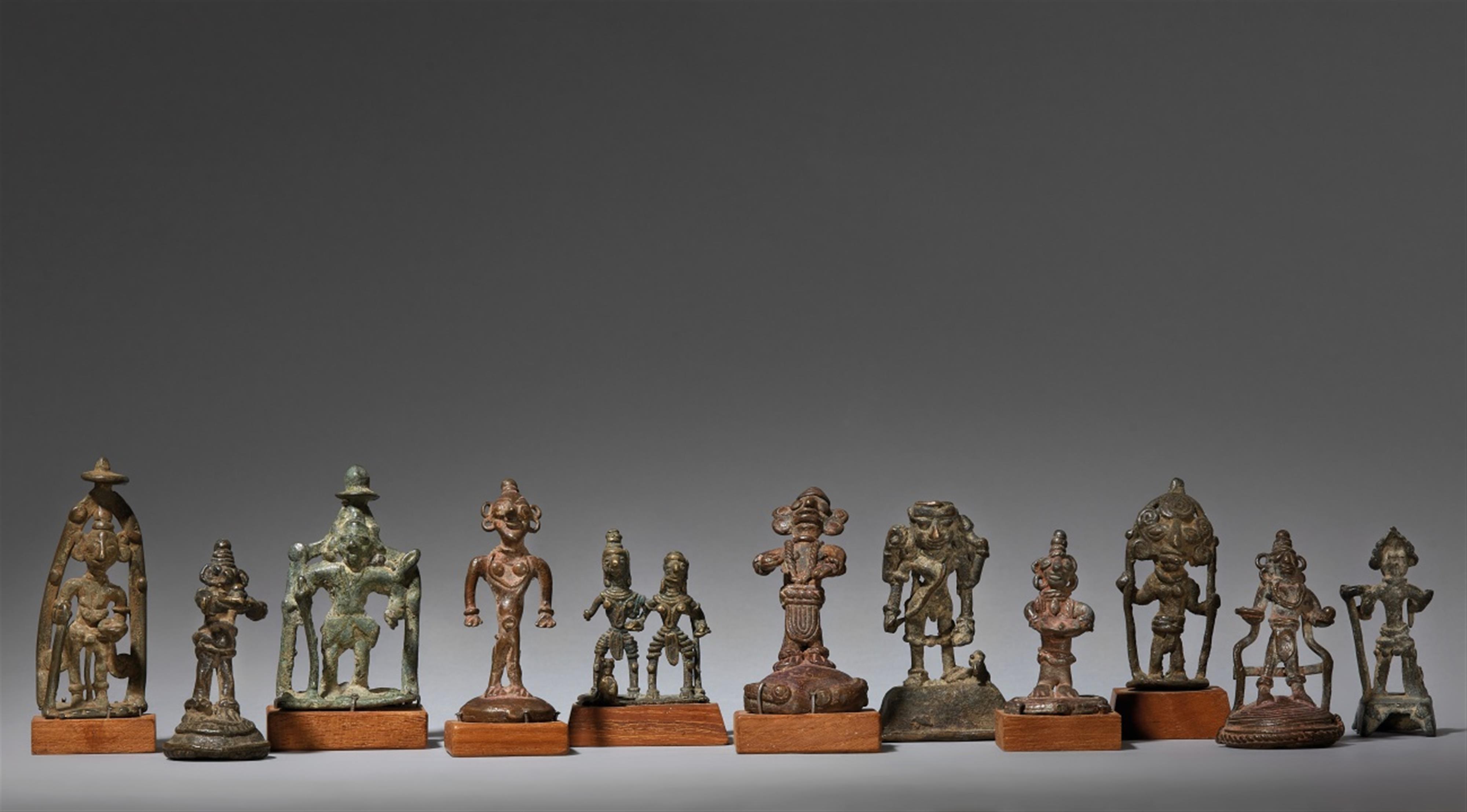 Eleven small copper alloy folk bronzes. Central india. 19th/20th century - image-1