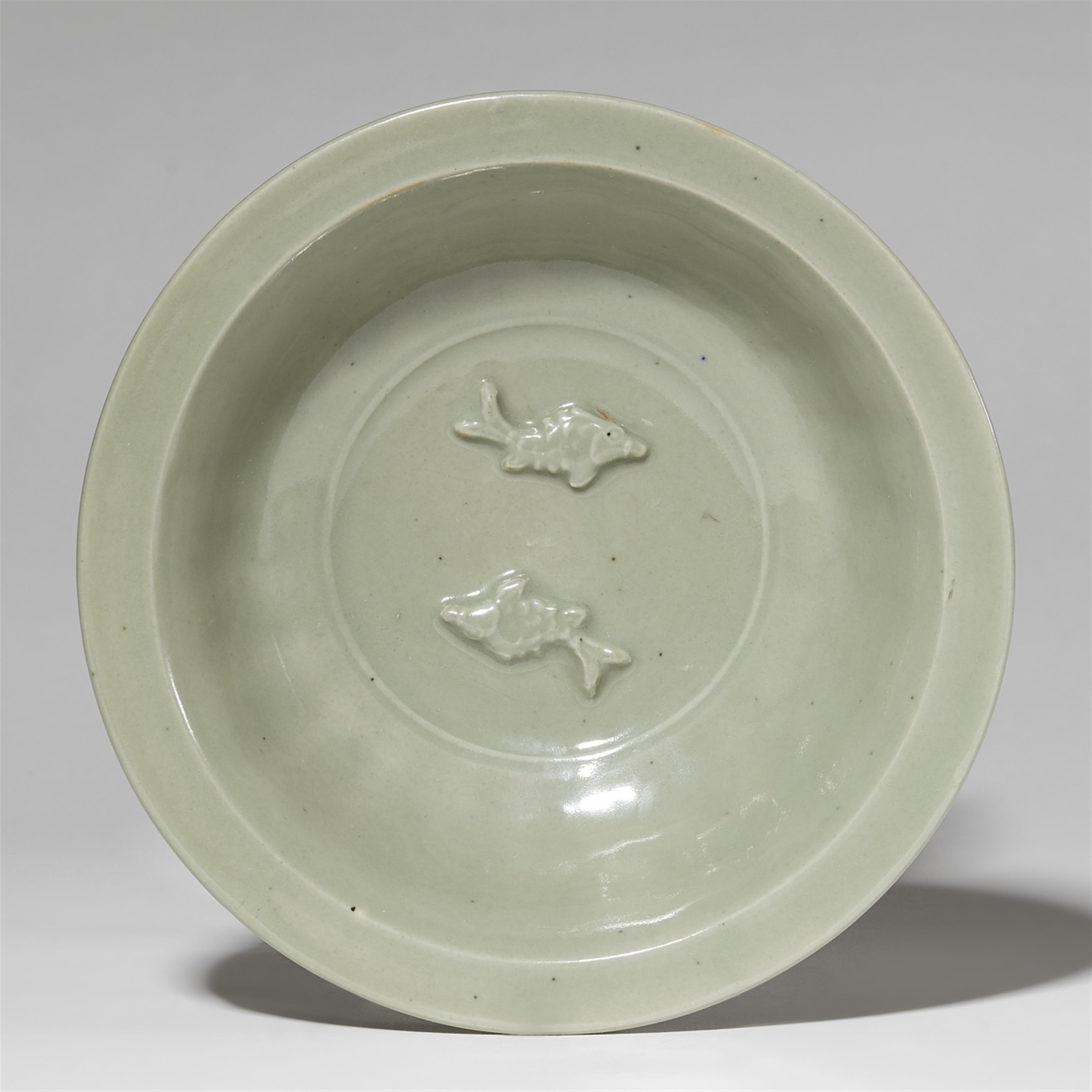 A Song style celadon twin fish bowl. China or Korea - image-1