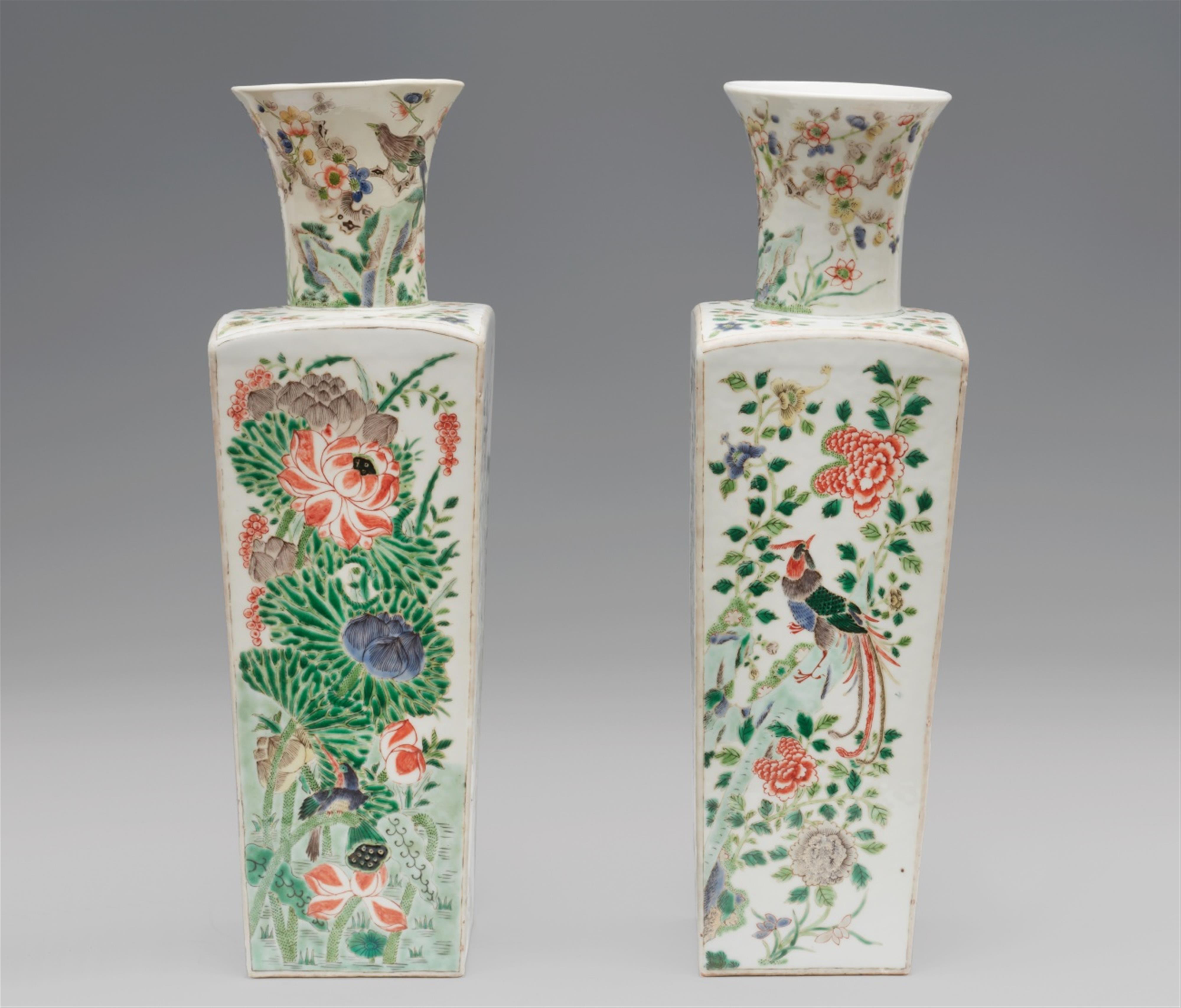 A pair of famille verte vases. 18th/19th century - image-1