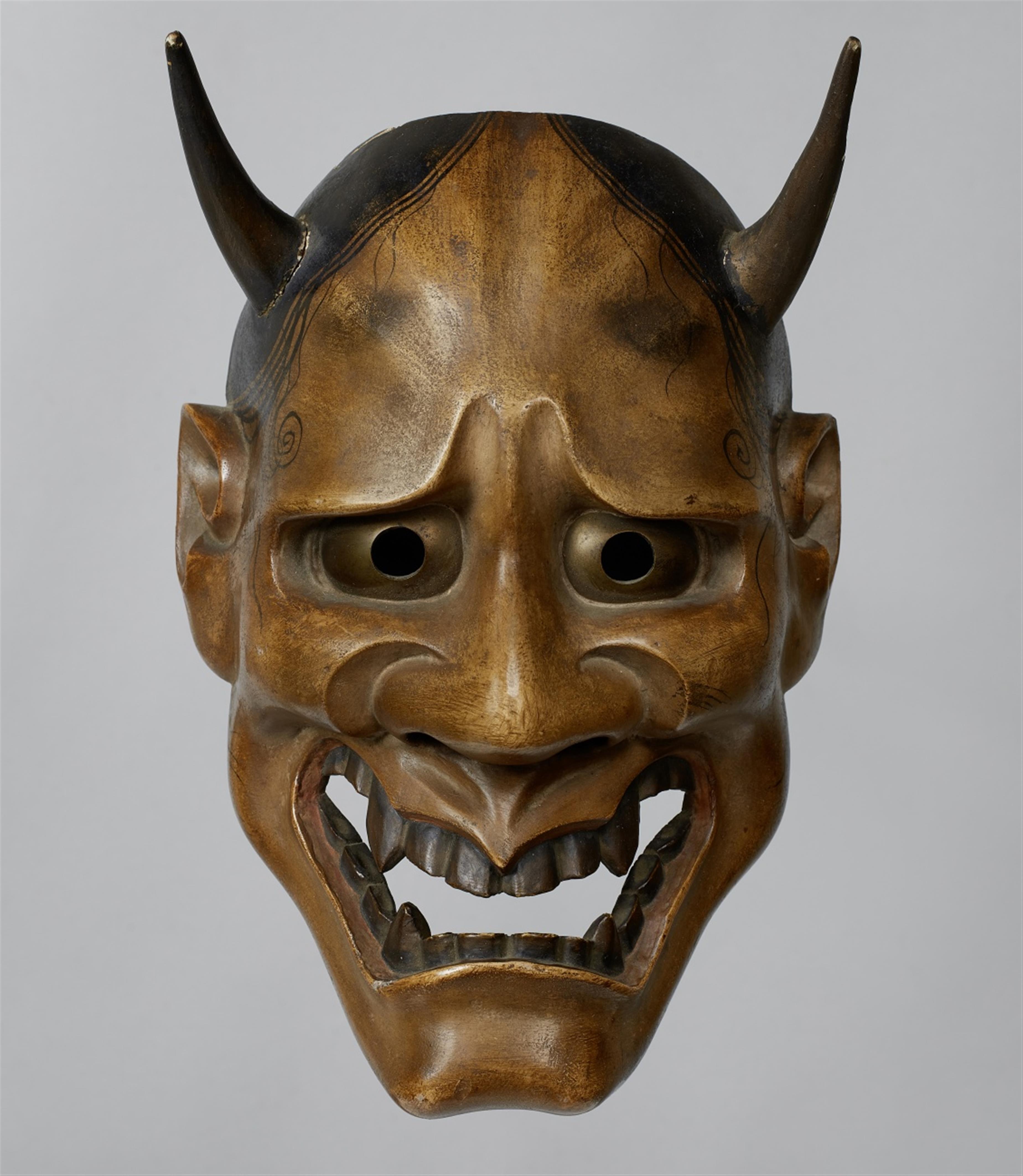 No-Maske vom Typ Hannya. Holz, bemalt. 19. Jh. - image-1