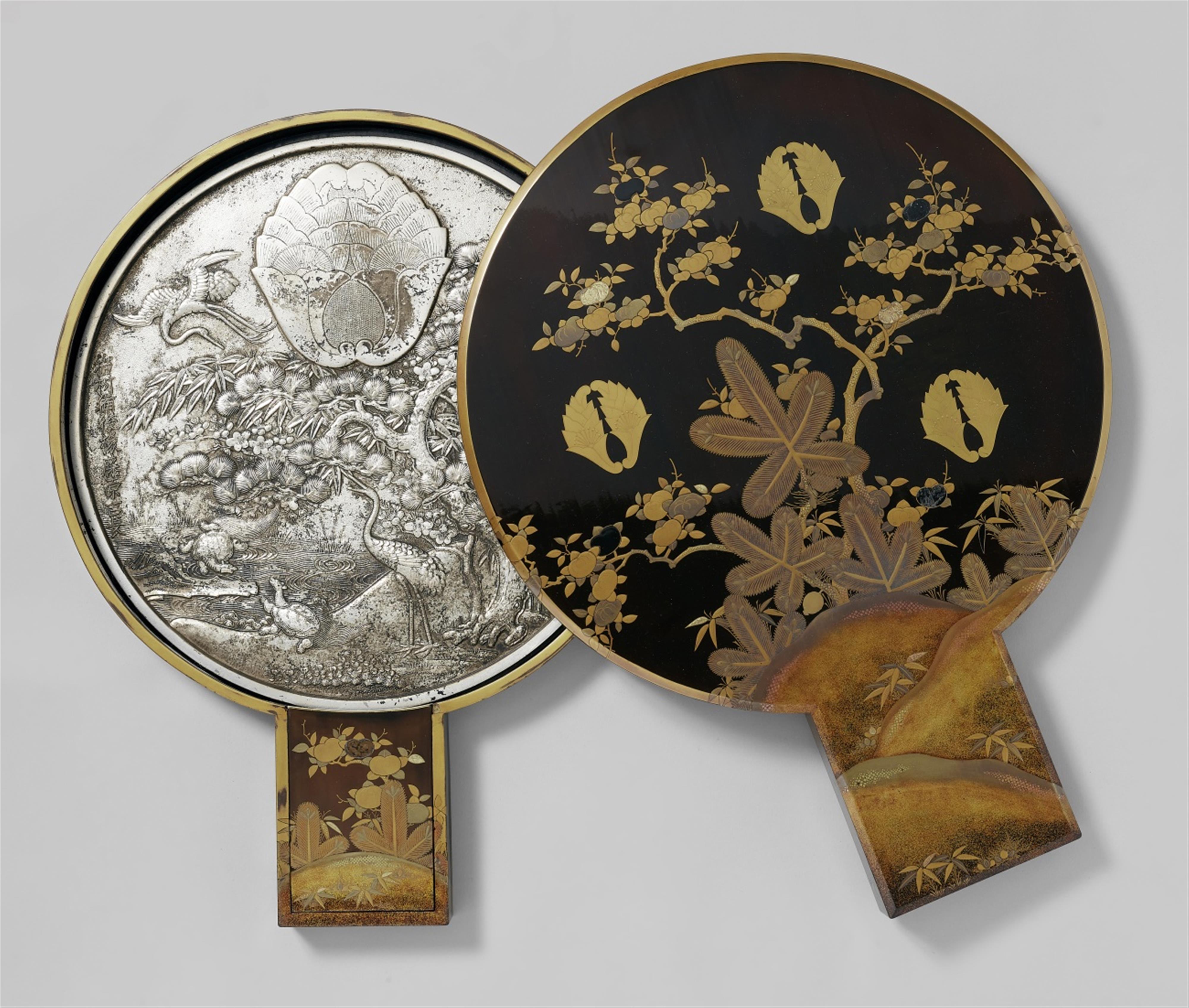 A very large white bronze mirror with its lacquer box. 19th century - image-1