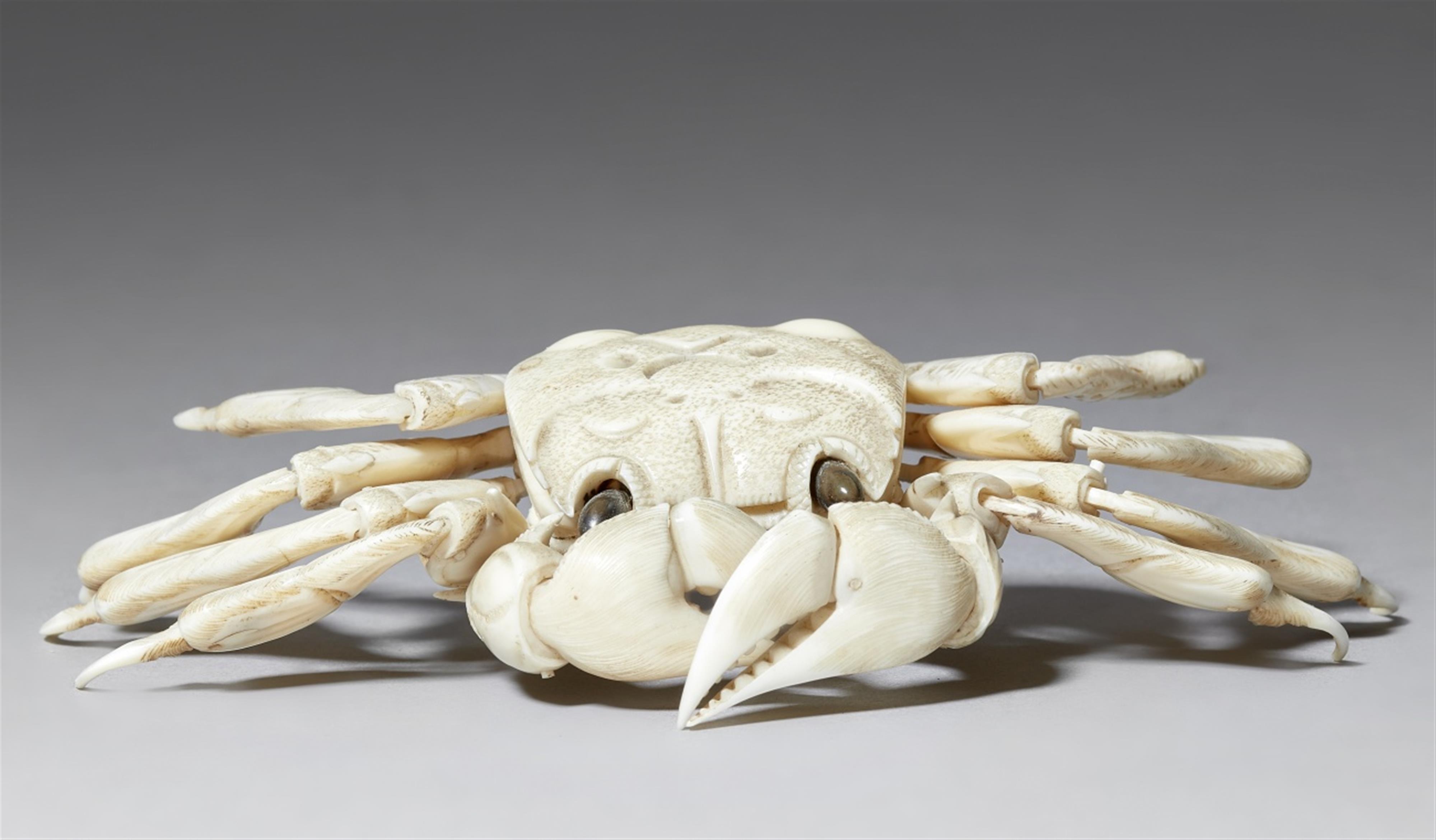 A probably marine ivory okimono of a crab. Second half 19th century - image-1