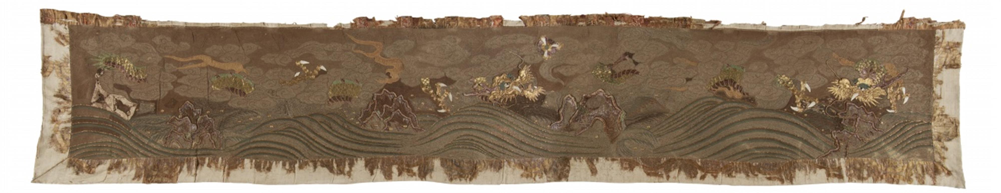 A very large embroidered panel. Late 19th century - image-1