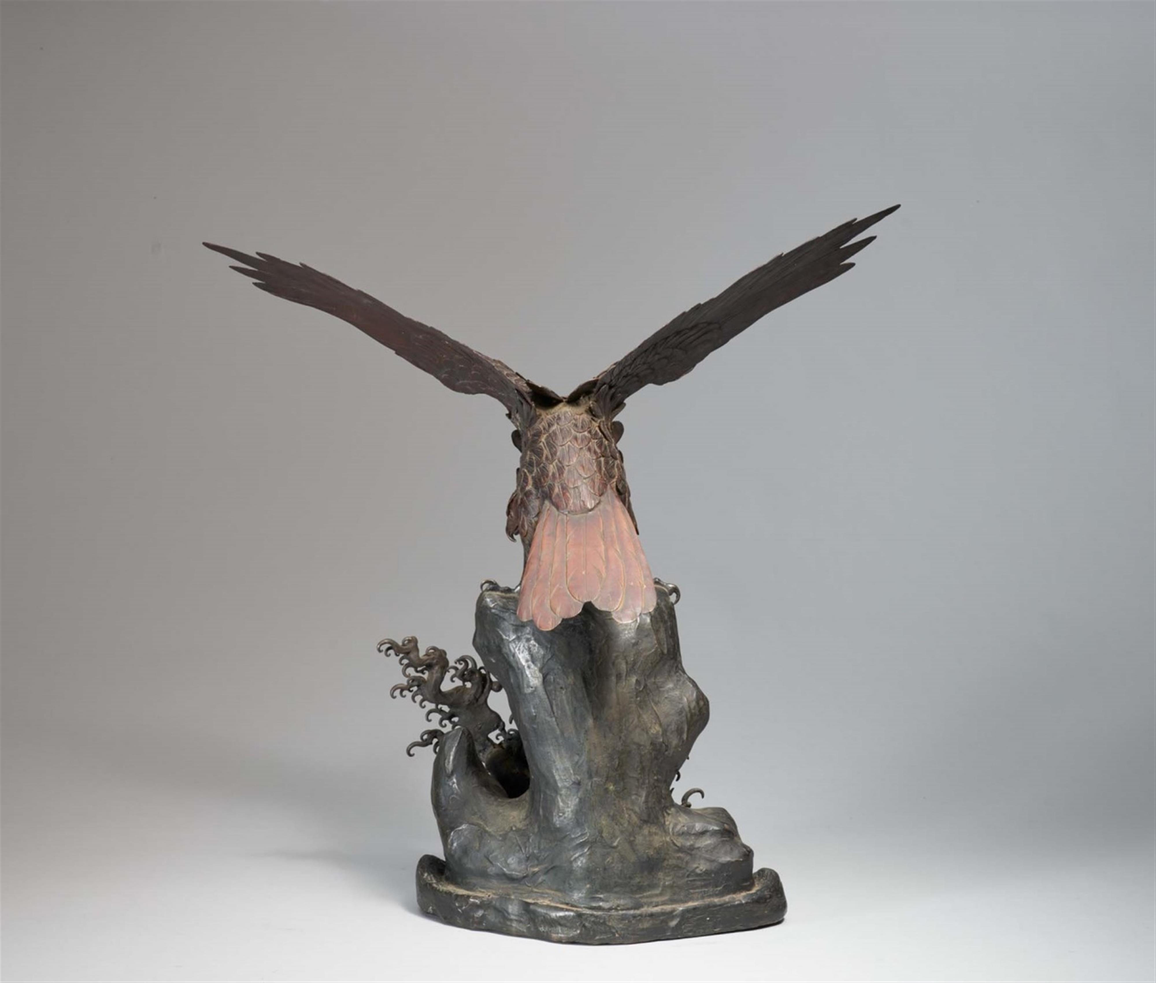 Seeadler auf einem Felsen. Bronze. Spätes 19. Jh. - image-3