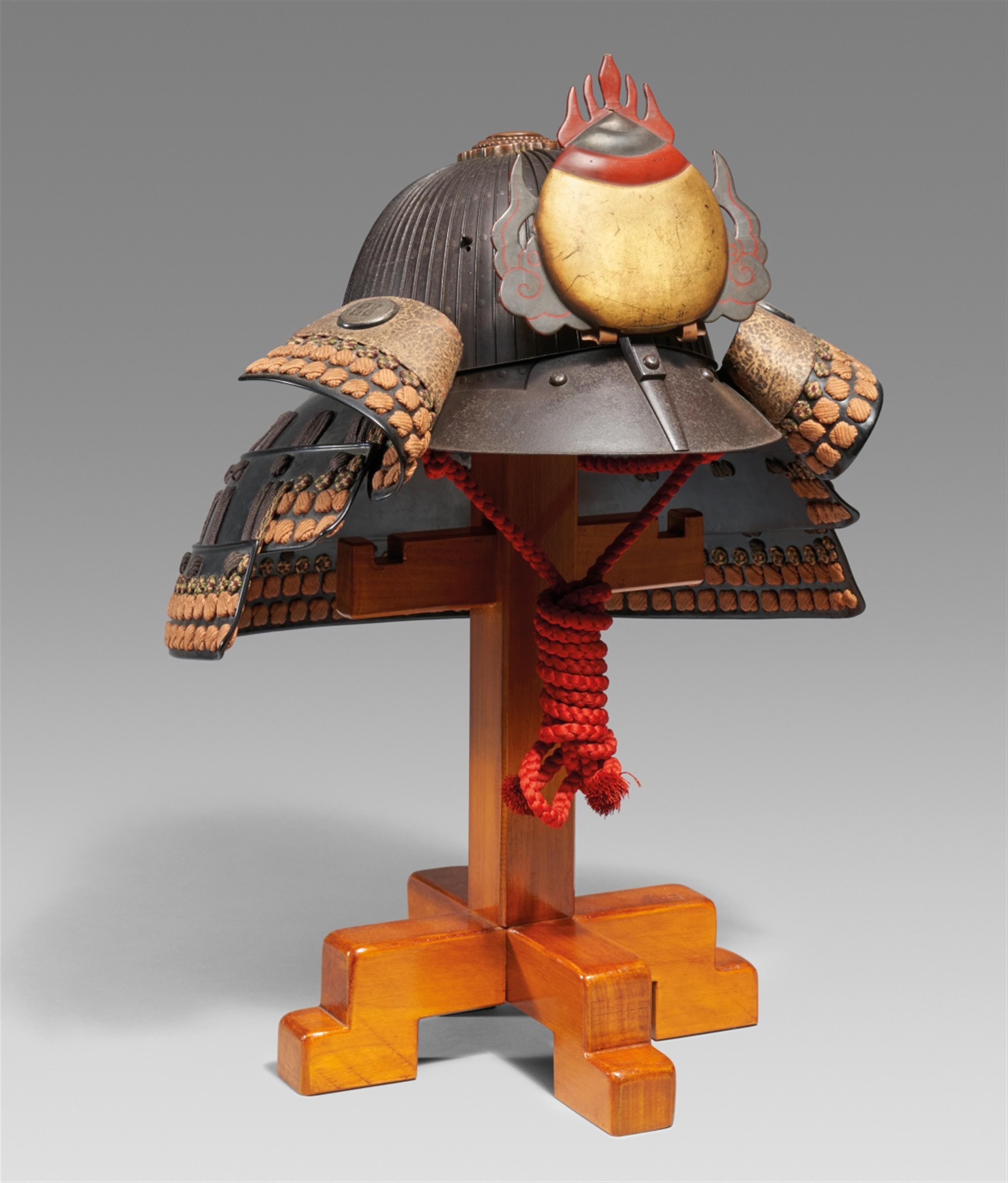 62-plate suji bachi kabuto. 19th century - image-1