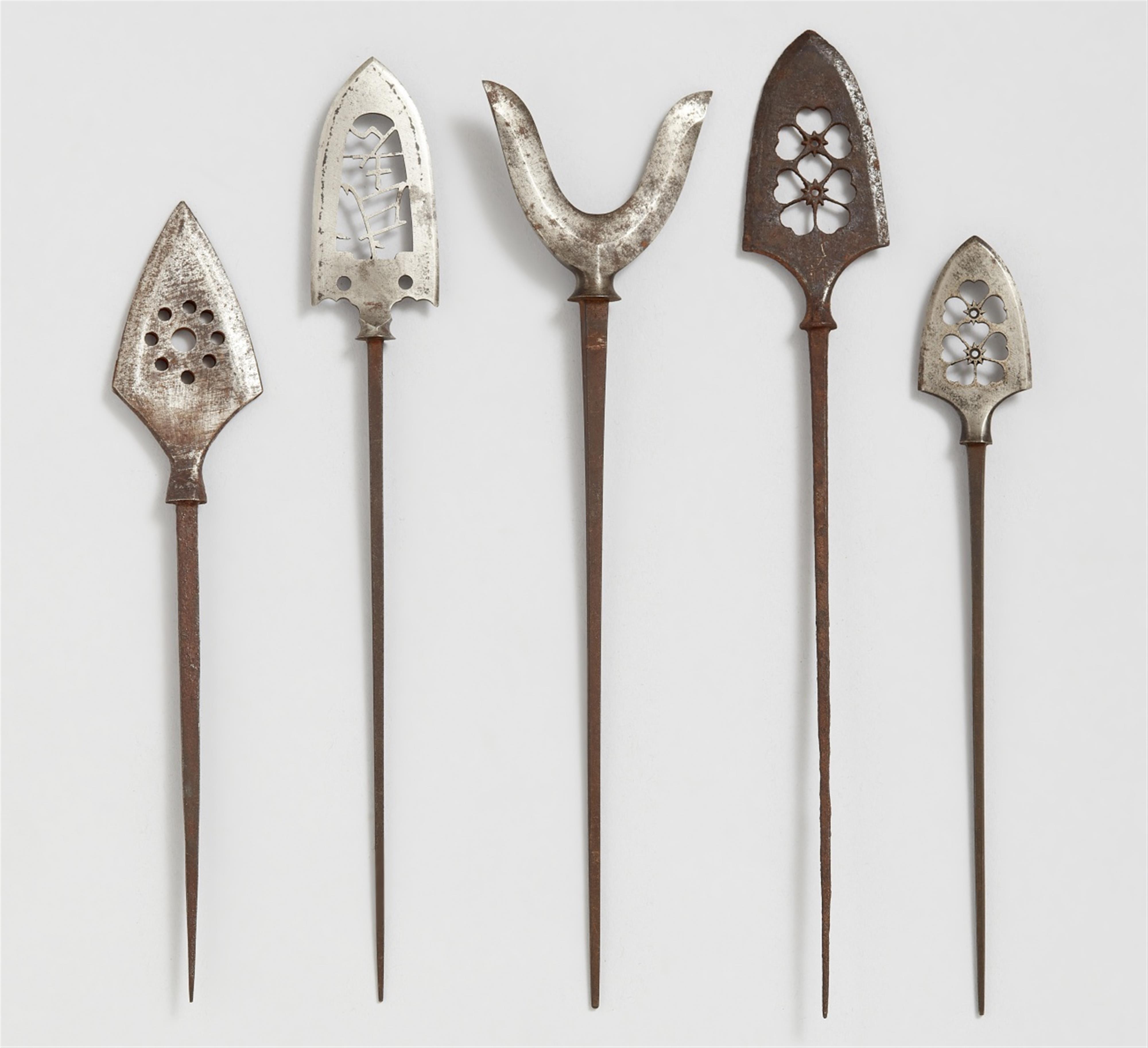 38 Arrowheads (yanone). Iron. 18th/19th century - image-1