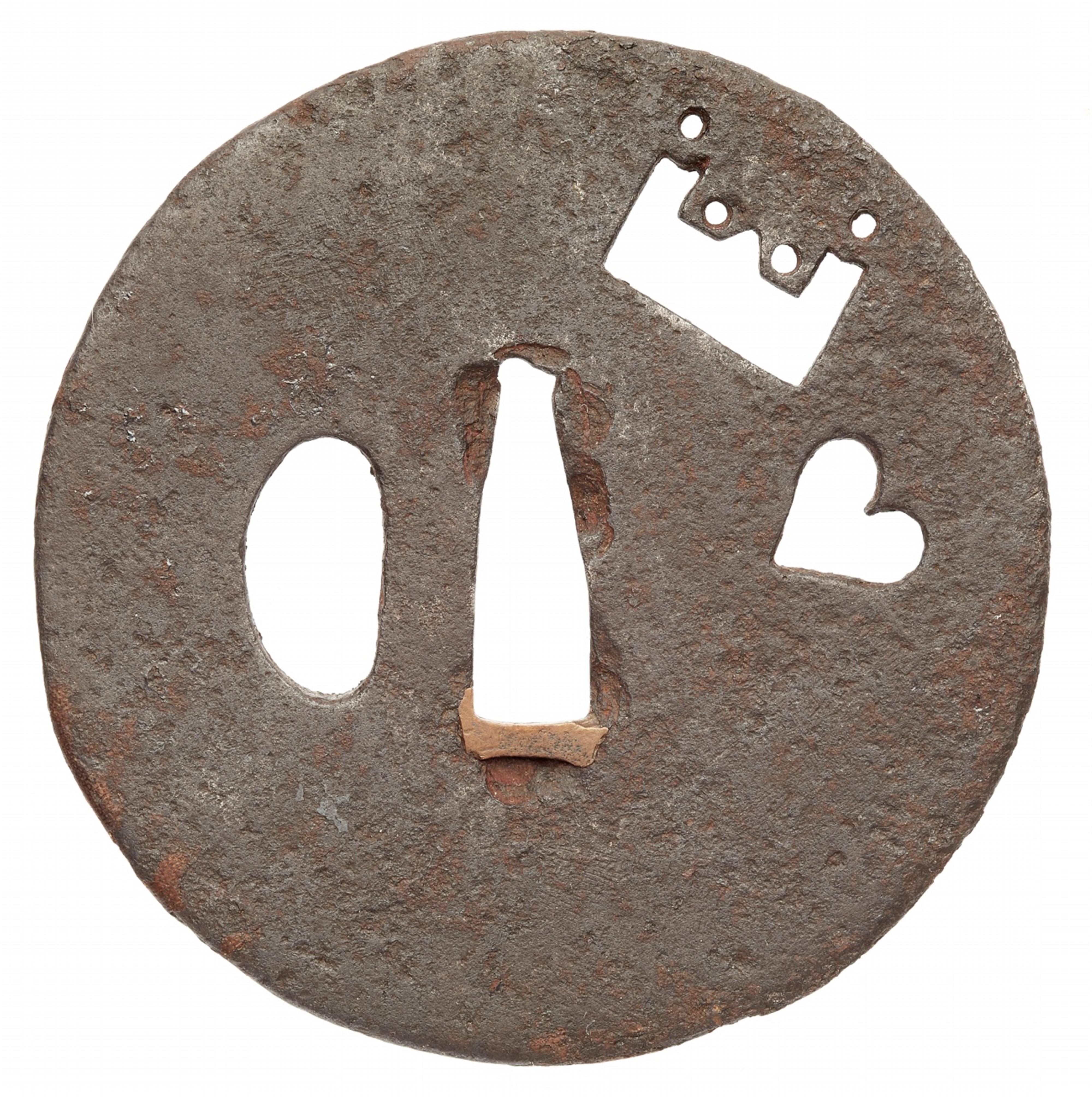 A tôshô iron tsuba. 16th century - image-1