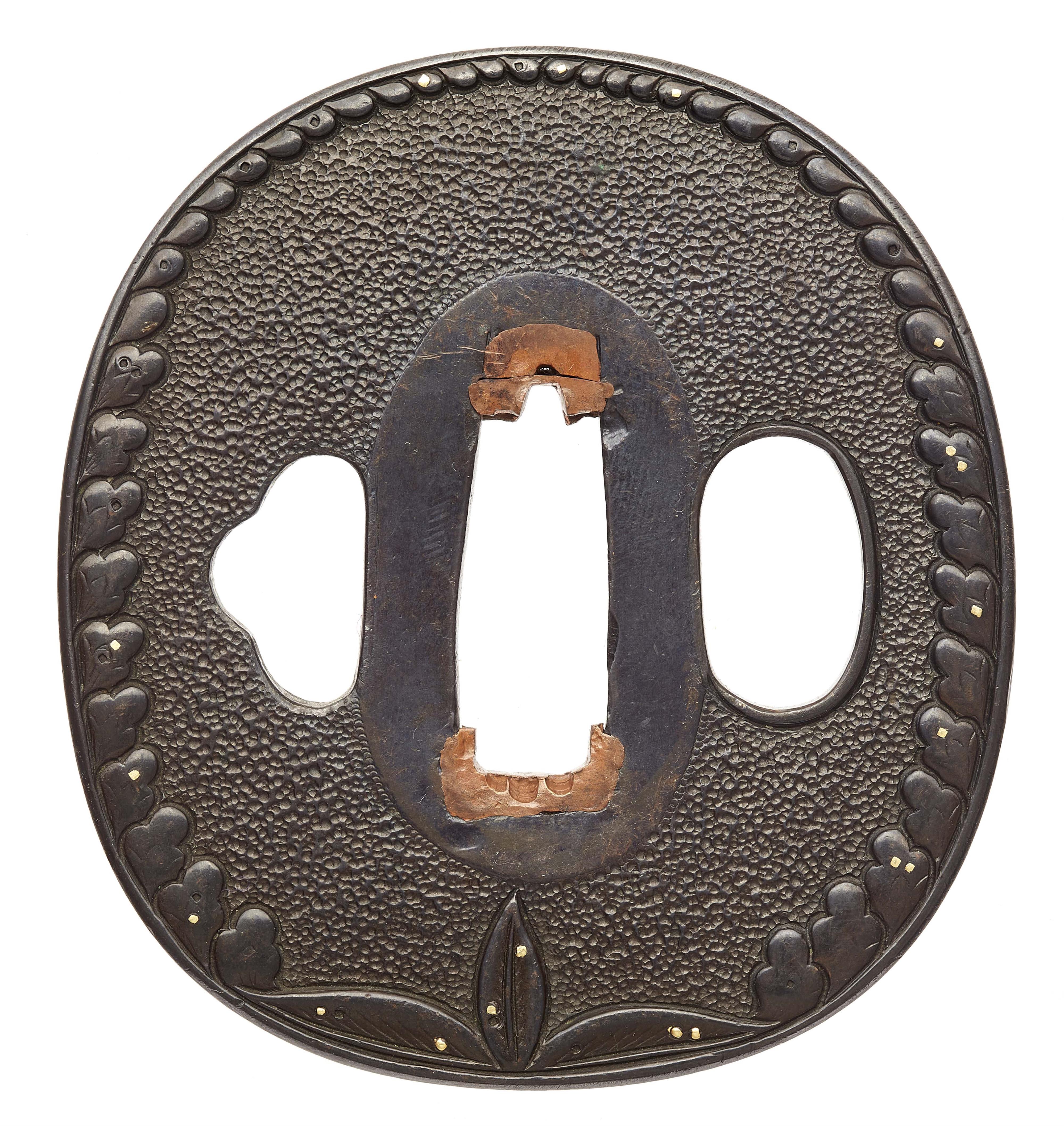 An Umetada shibuichi tsuba. 18th century - image-2