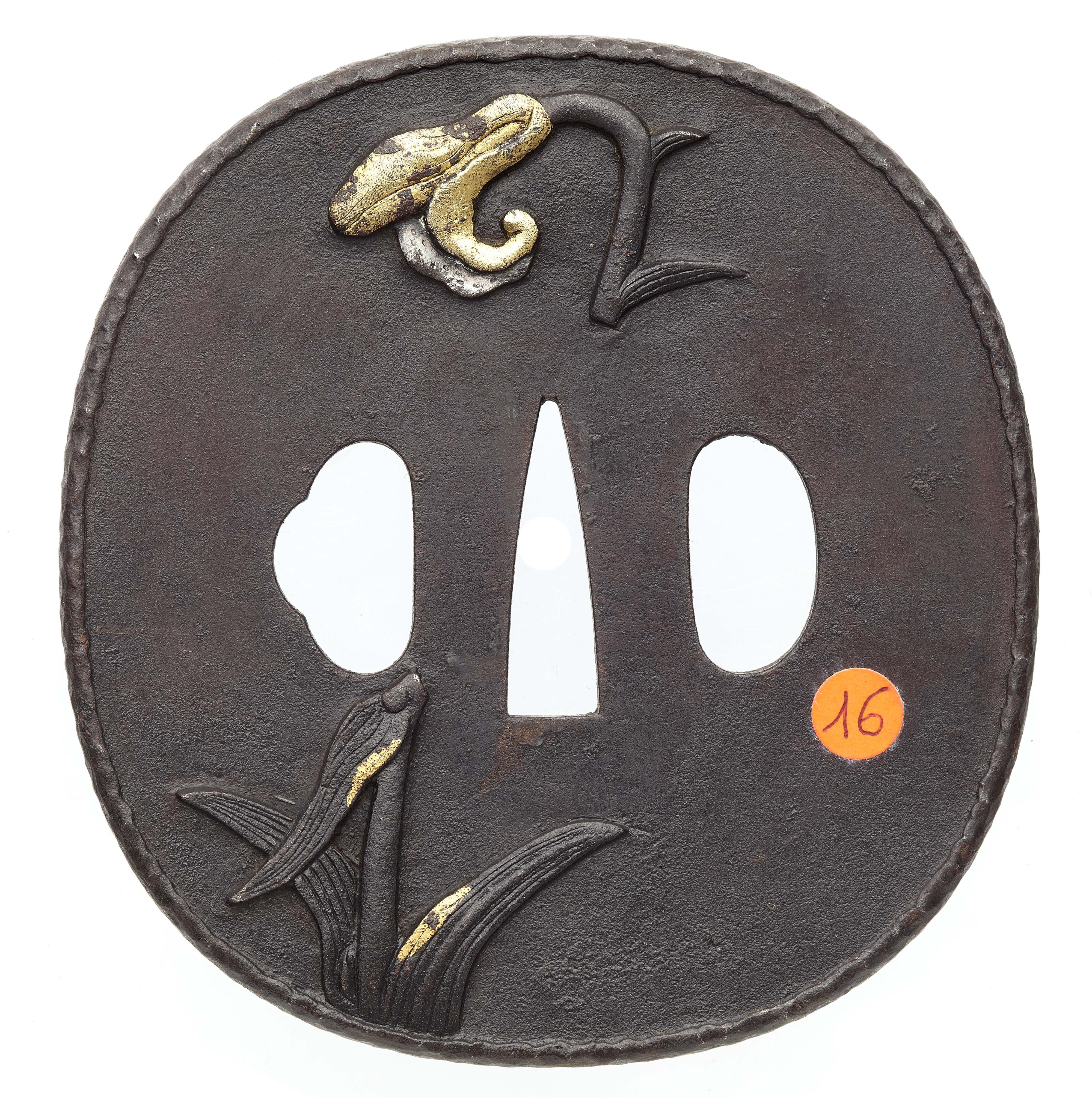 A large iron tsuba. 18th century - image-2