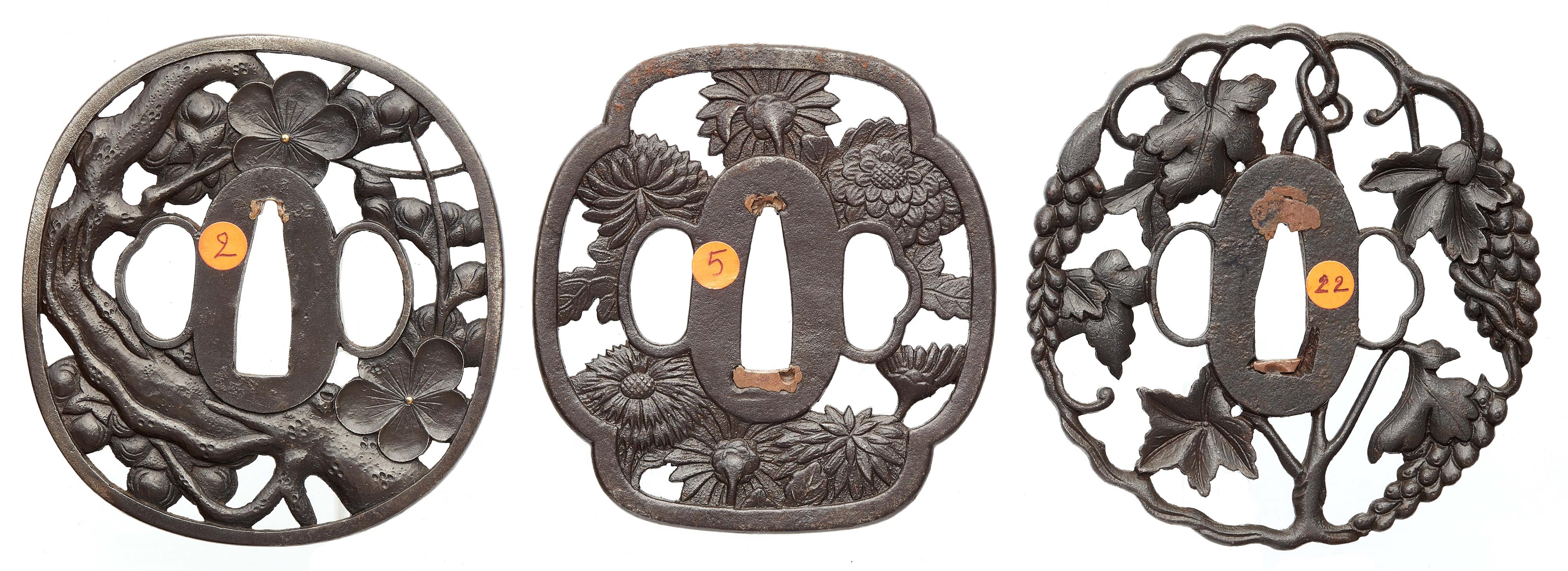 Drei tsuba. Eisen. 18./19. Jh. - image-2