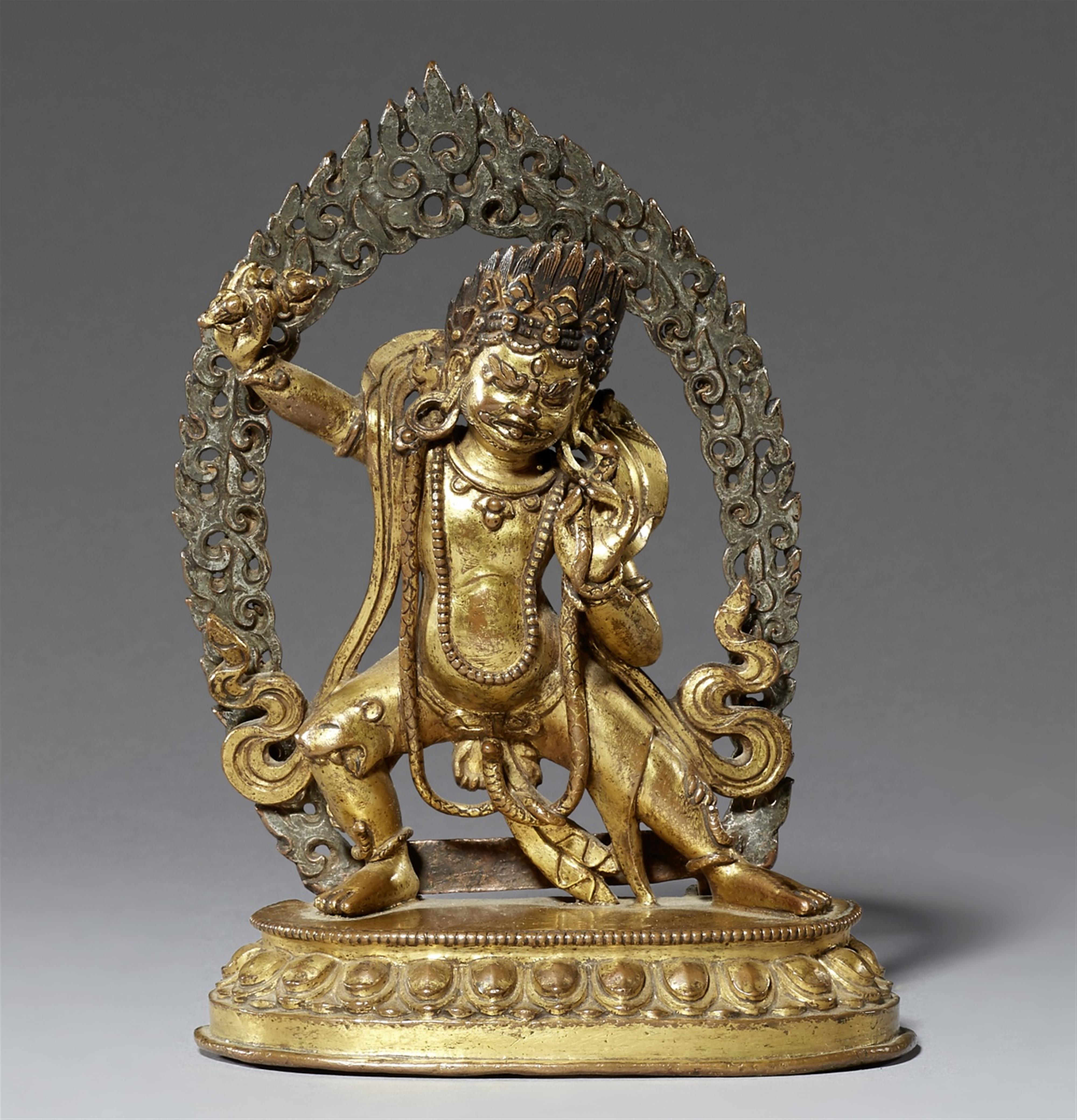 Vajrapani. Feuervergoldete Bronze. Tibet oder Nepal. 17./18. Jh. - image-1