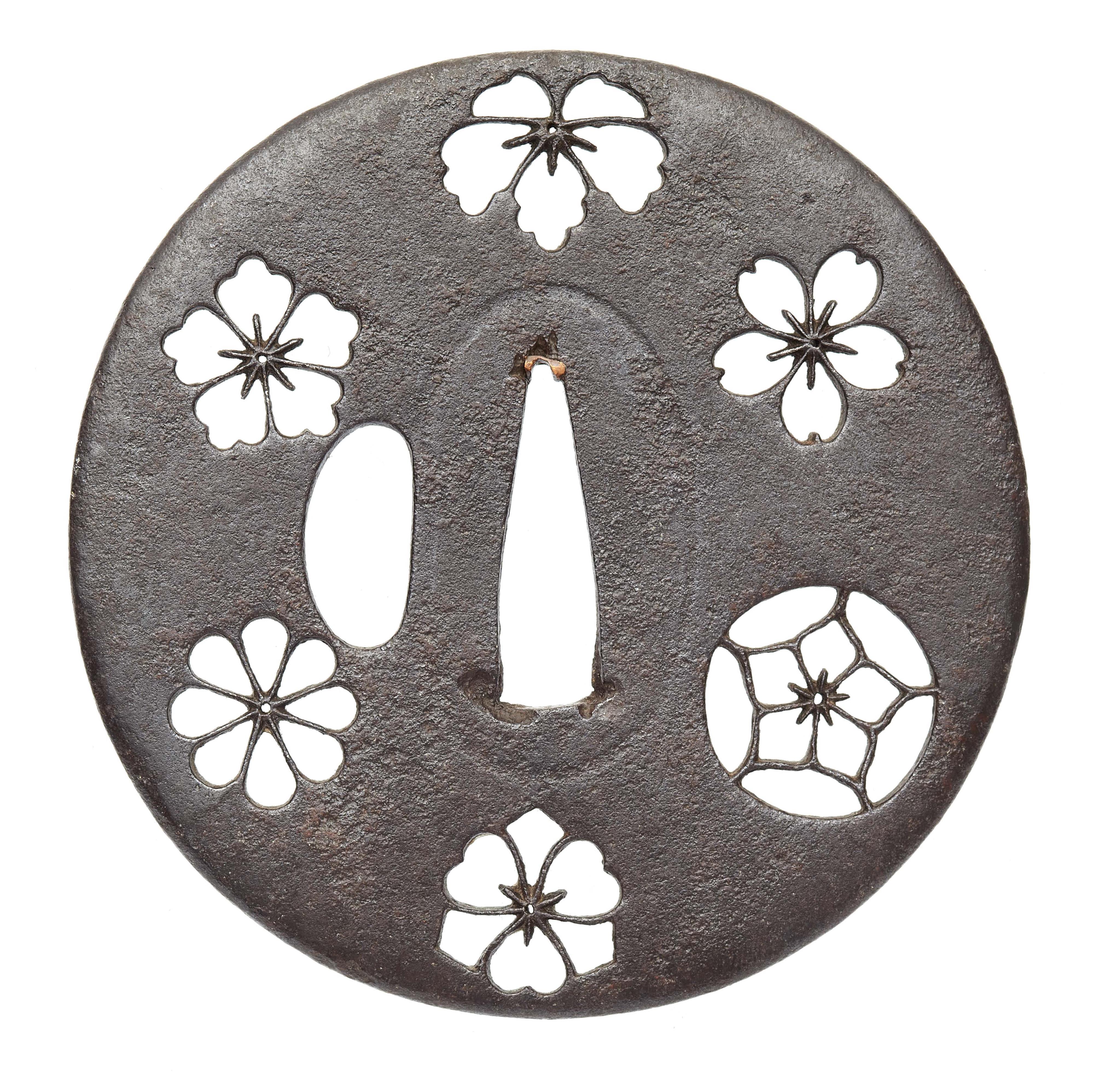 An iron tsuba. 17th/18th century - image-2