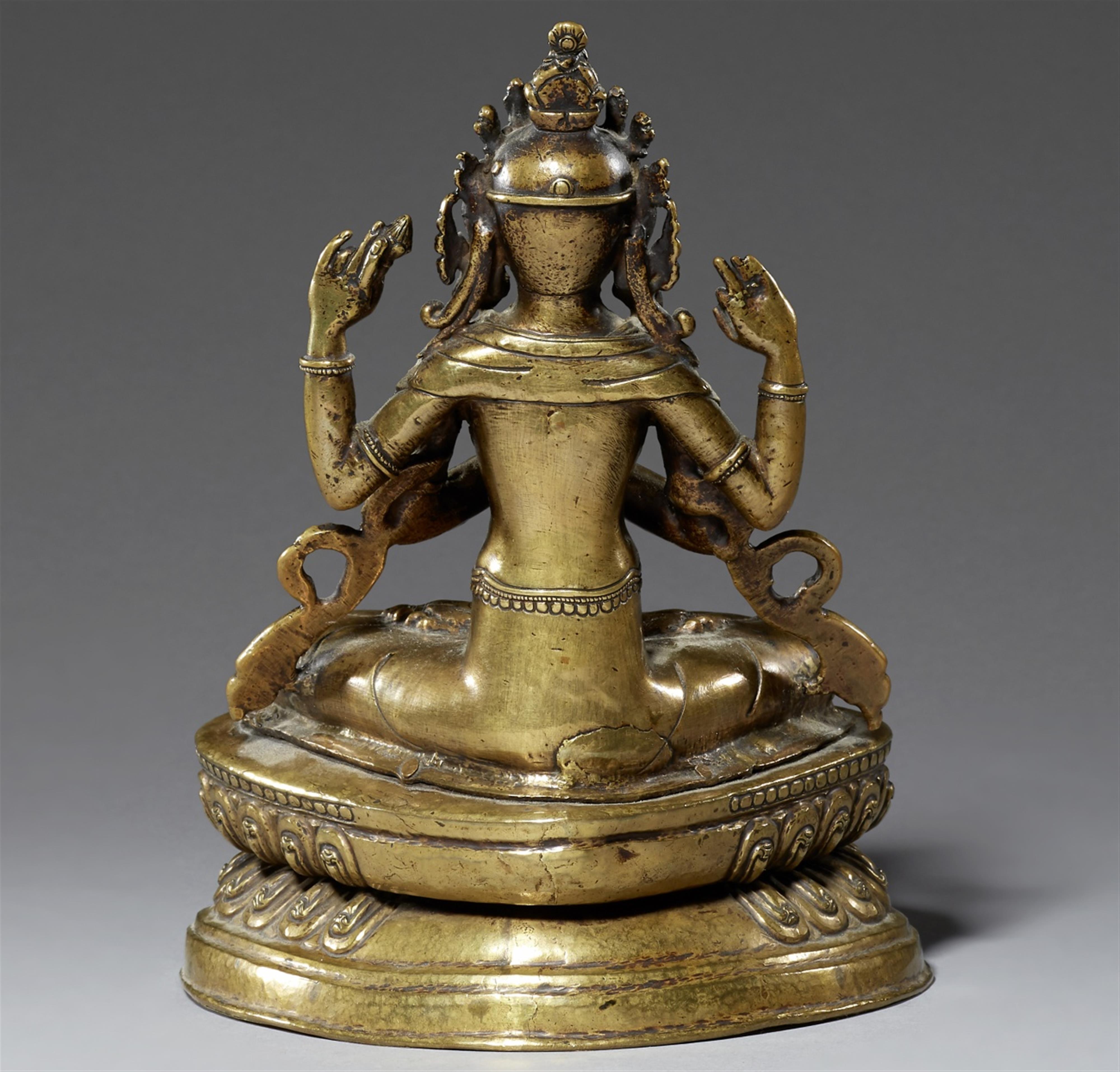 A Tibetan bronze figure of Shadakshari Avalokiteshvara. 17th/18th century - image-2