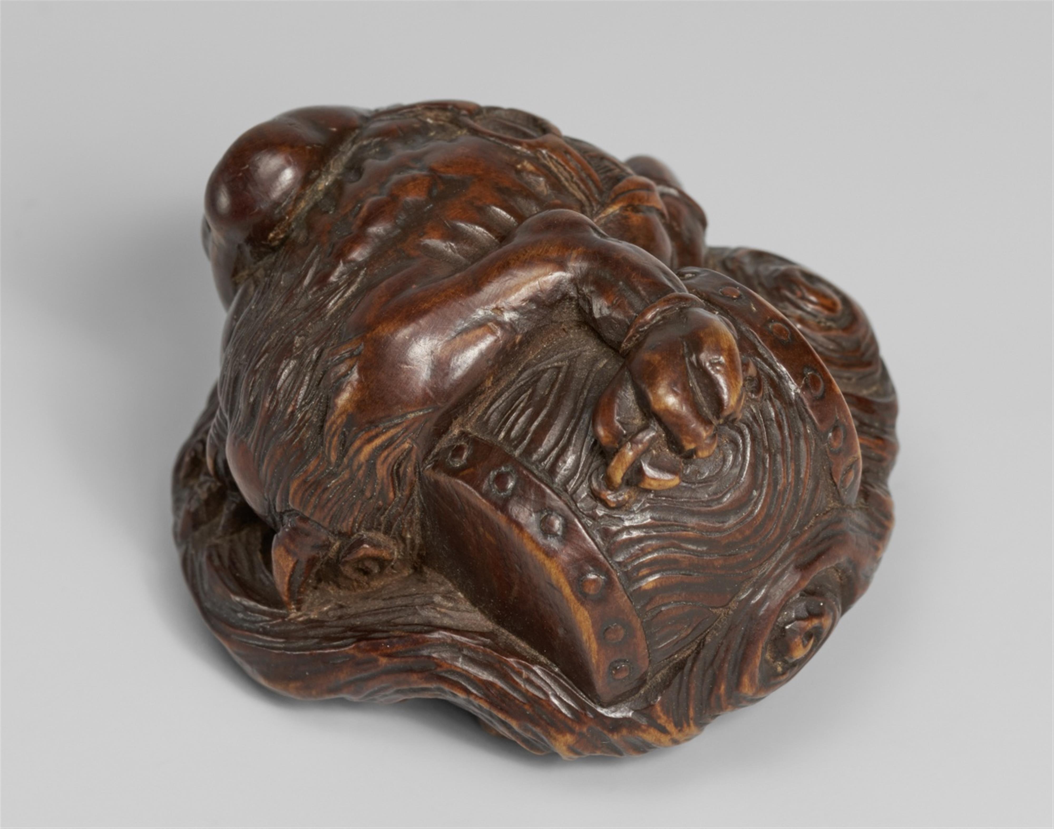 A boxwood netsuke of Raiden. Early 19th century - image-1