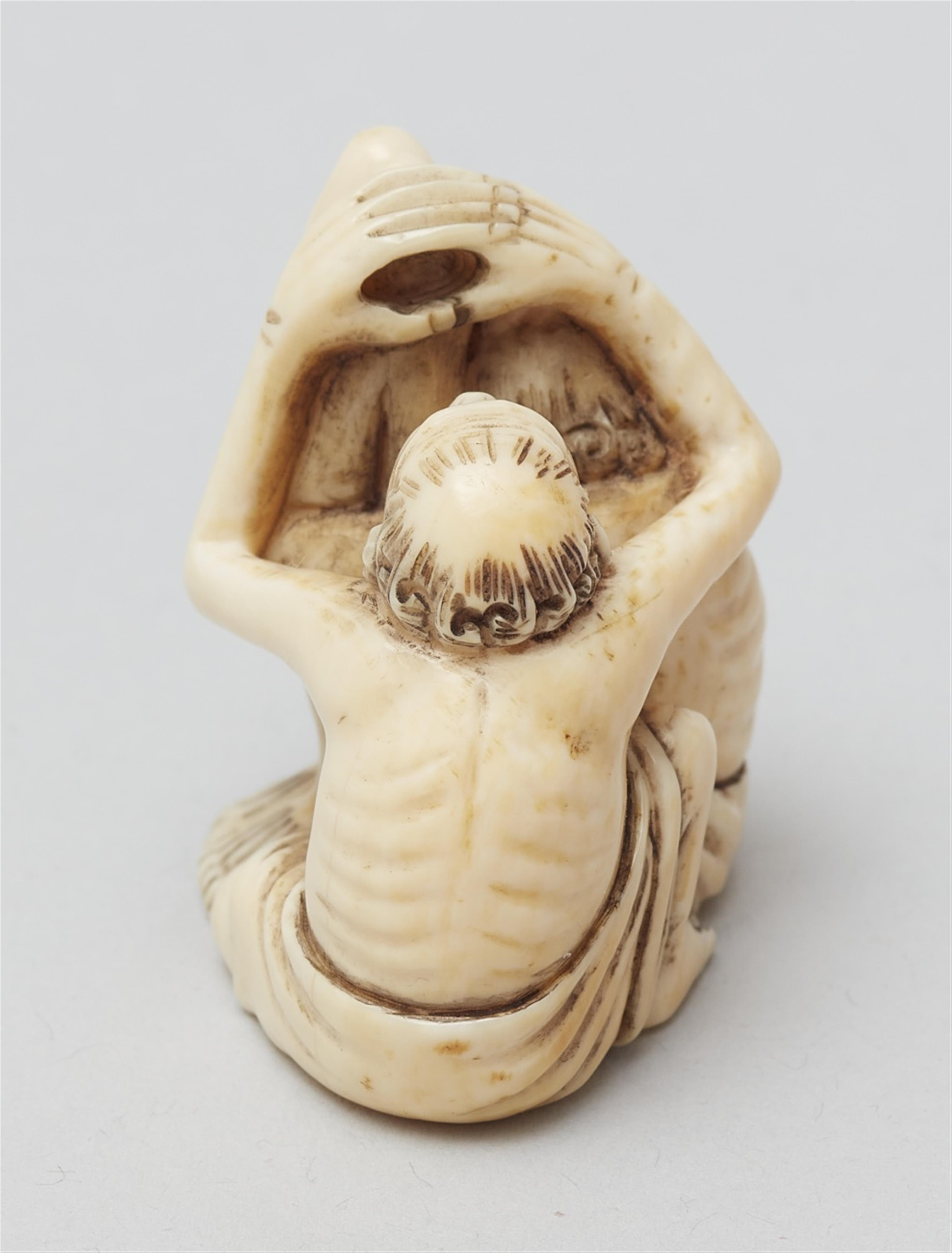 An ivory netsuke of ashinaga and tenaga. Second half 19th century - image-3