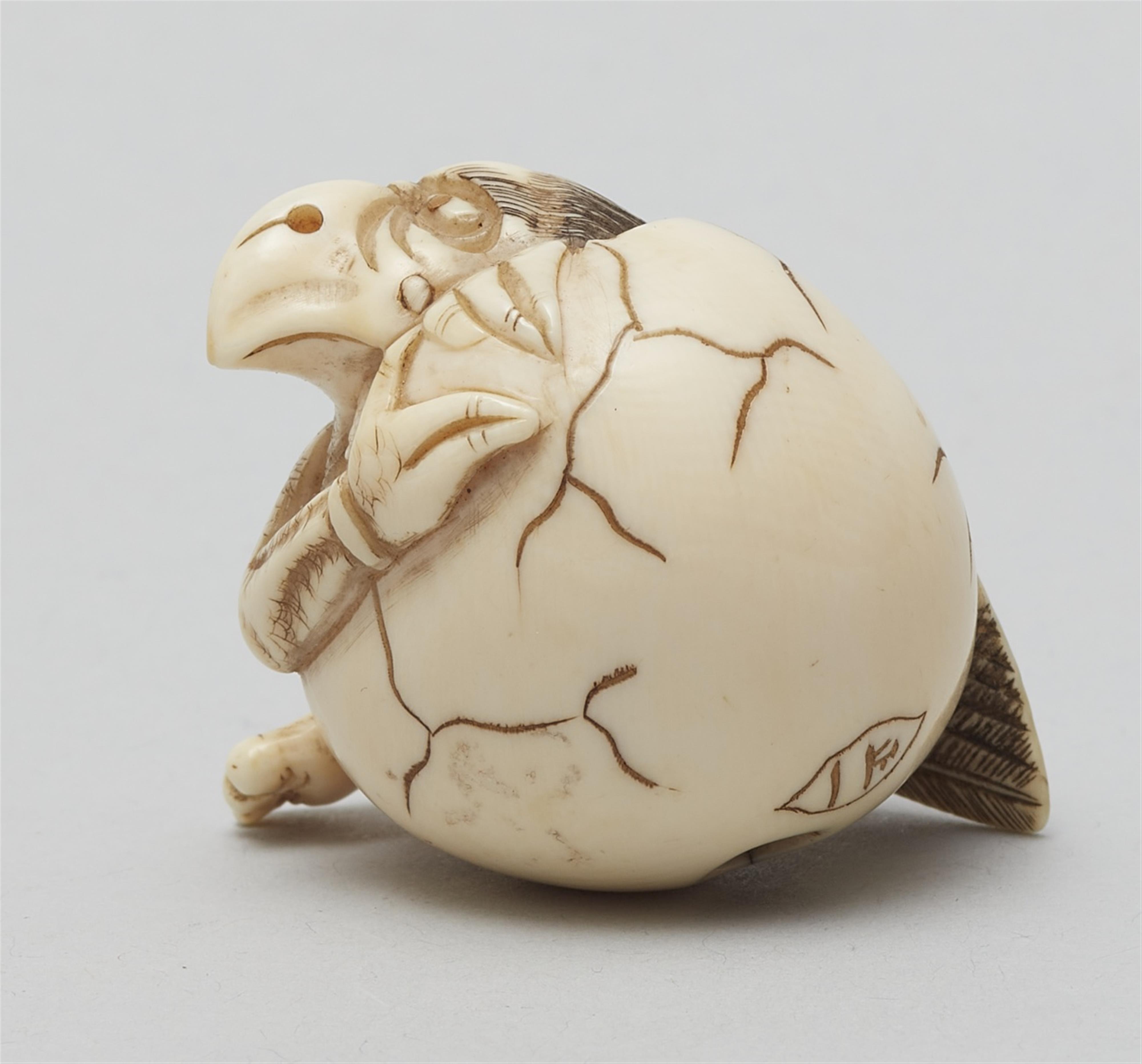 An ivory netsuke of a tengu no tamago. 19th century - image-4