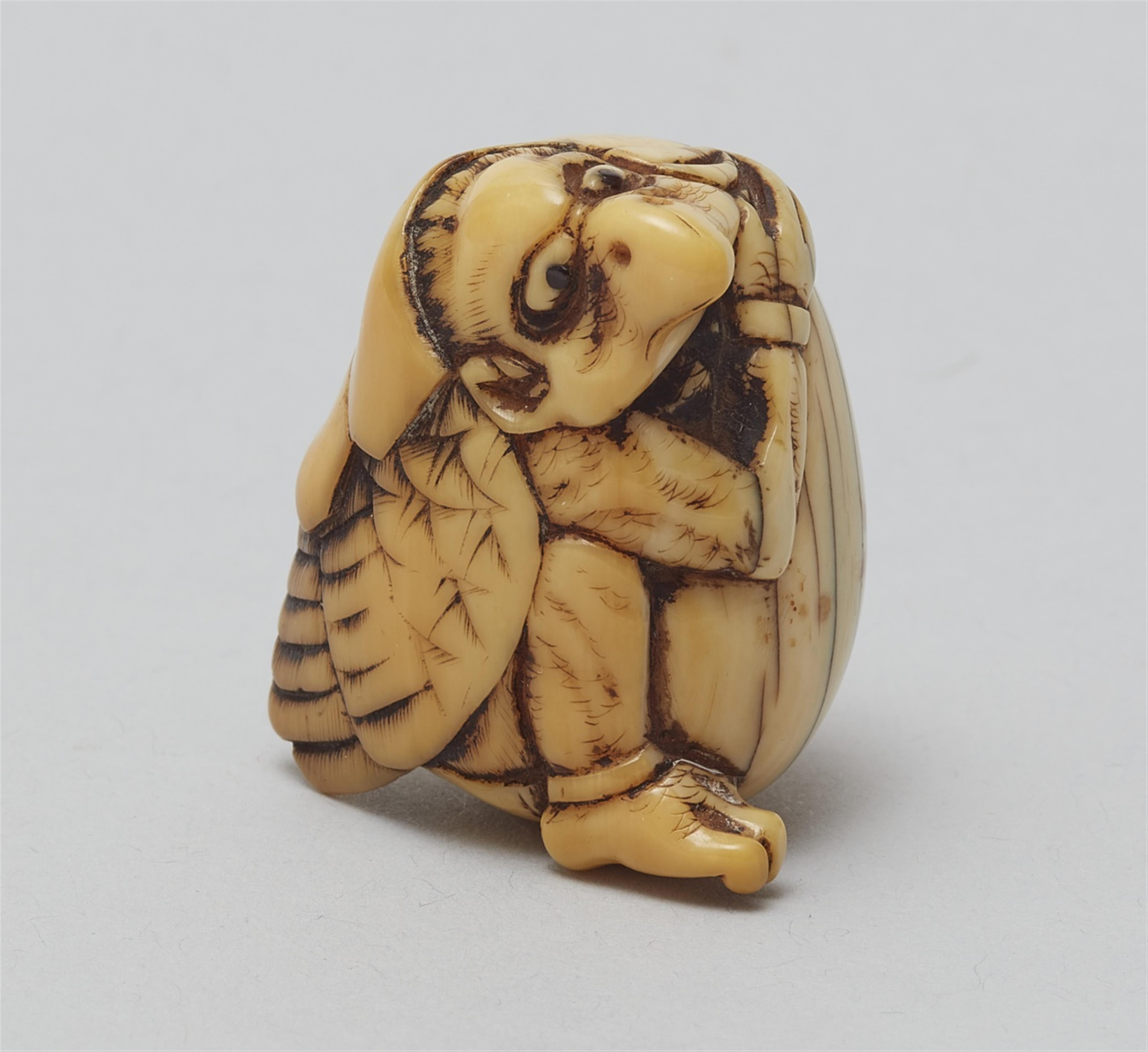 An ivory netsuke of a tengu no tamago. Second half 18th century - image-2