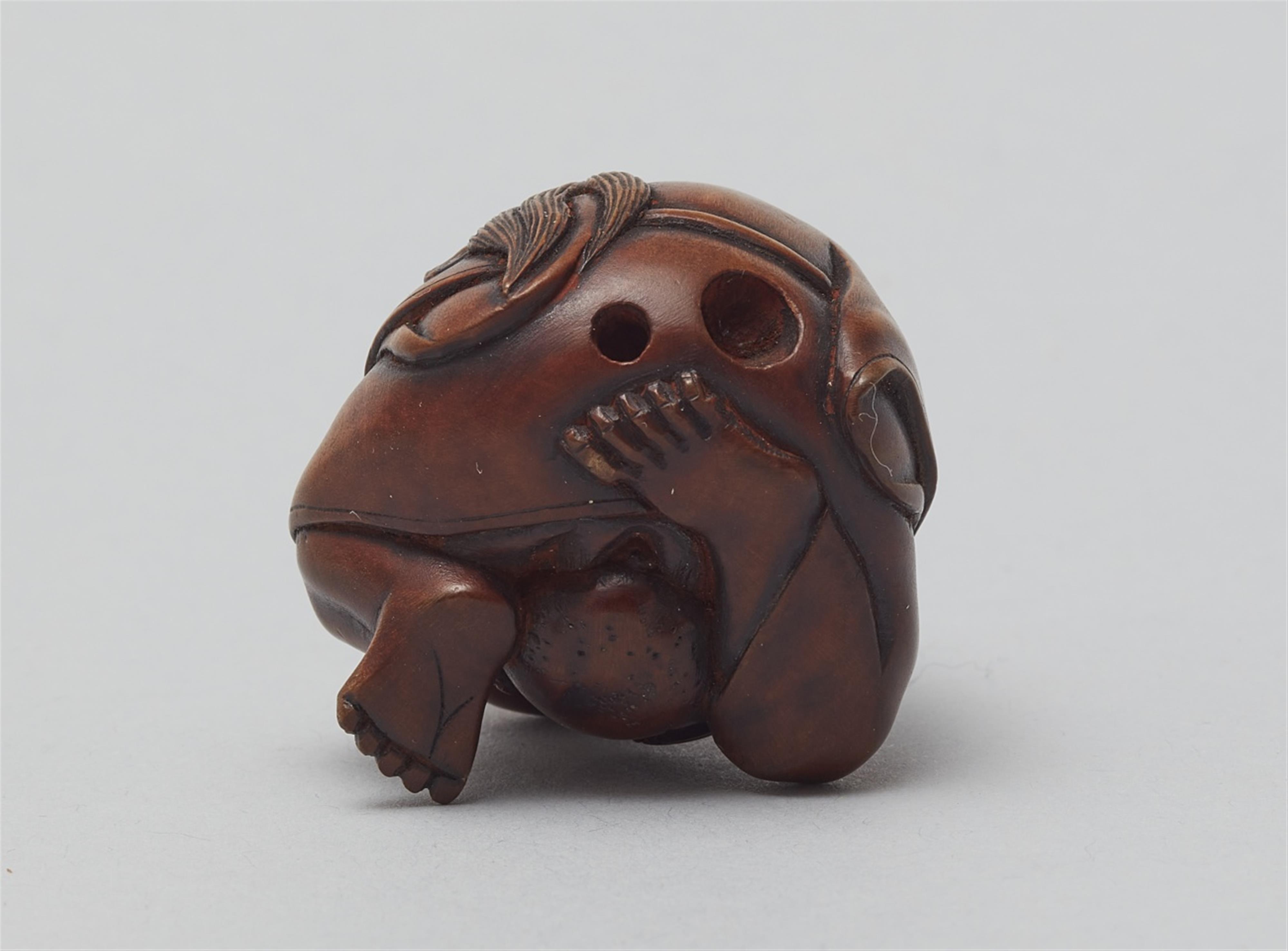 A boxwood shunga netsuke of Okame. 19th century - image-5