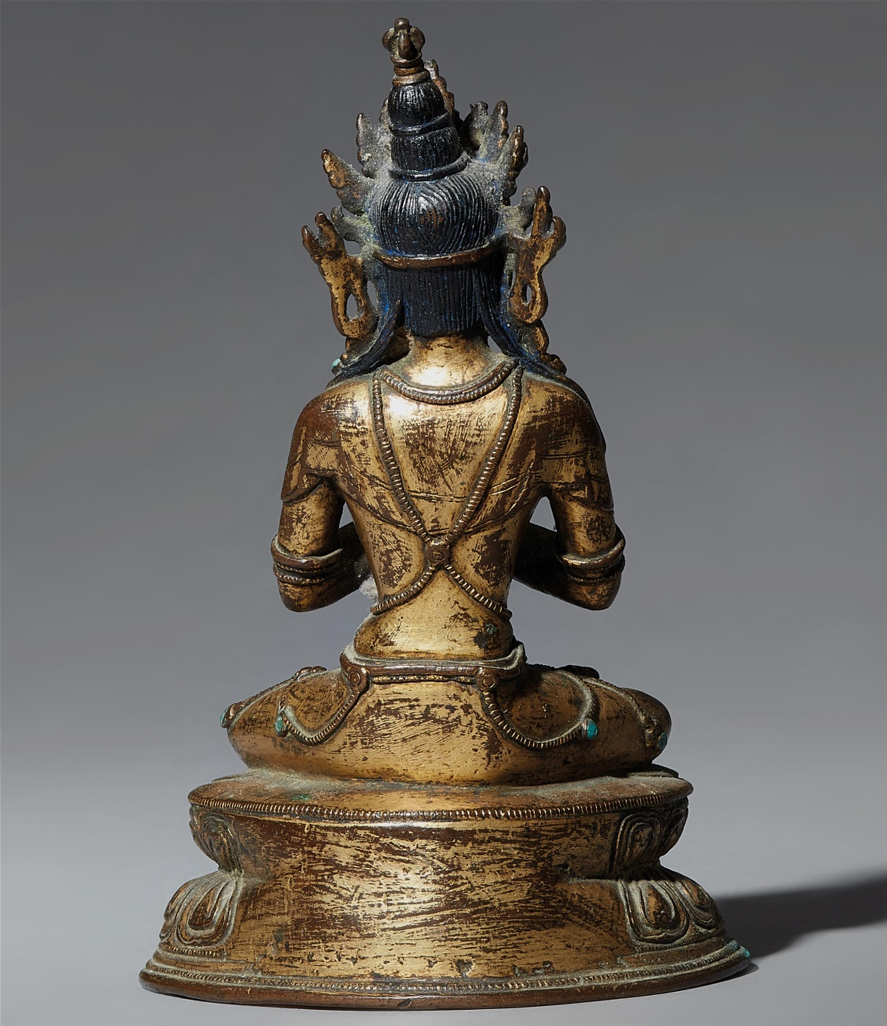 A Tibetan gilt bronze figure of Vajradhara. 16th century - image-2