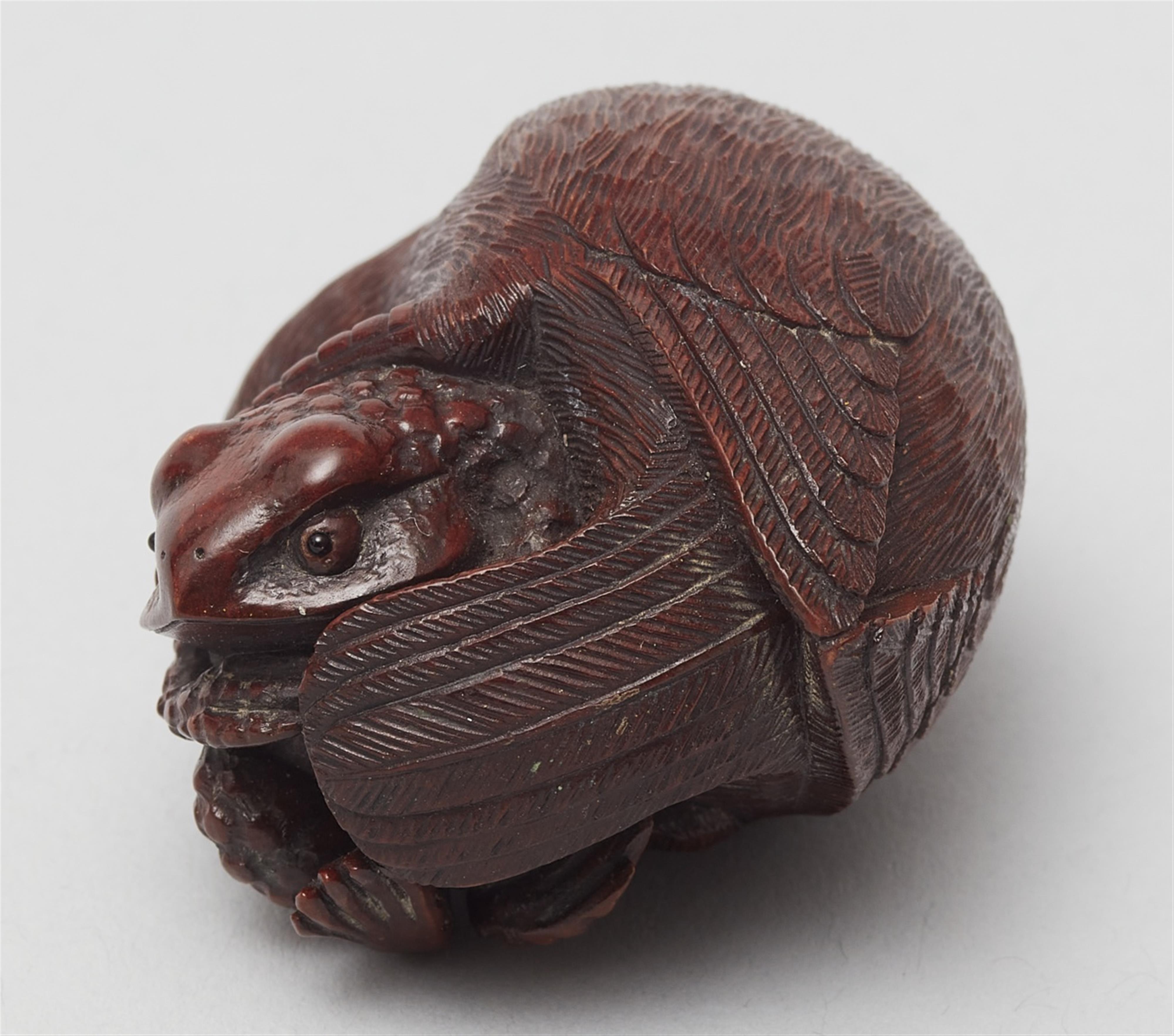 A wood netsuke of a bird and a toad. 20th century - image-1