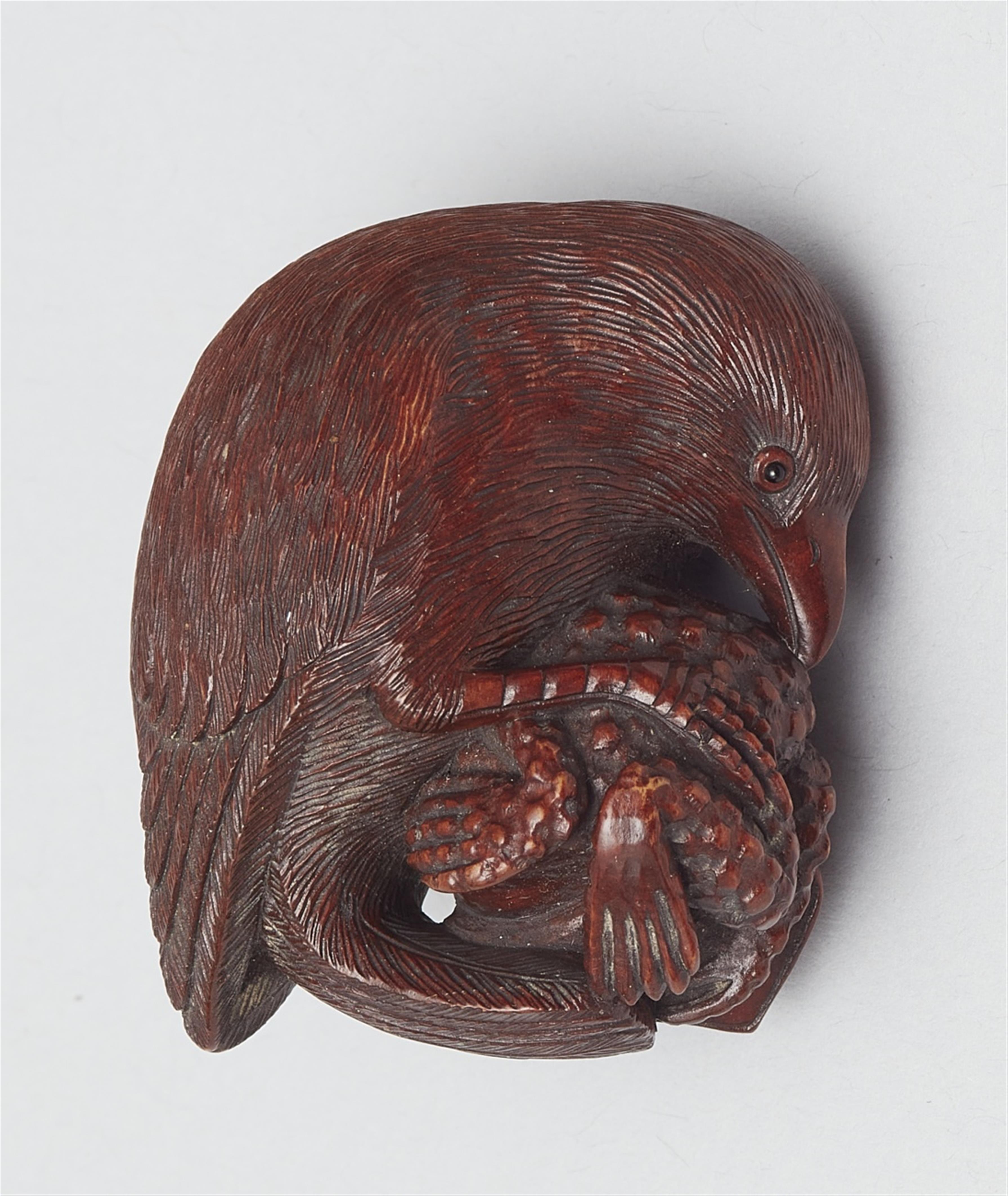 A wood netsuke of a bird and a toad. 20th century - image-3