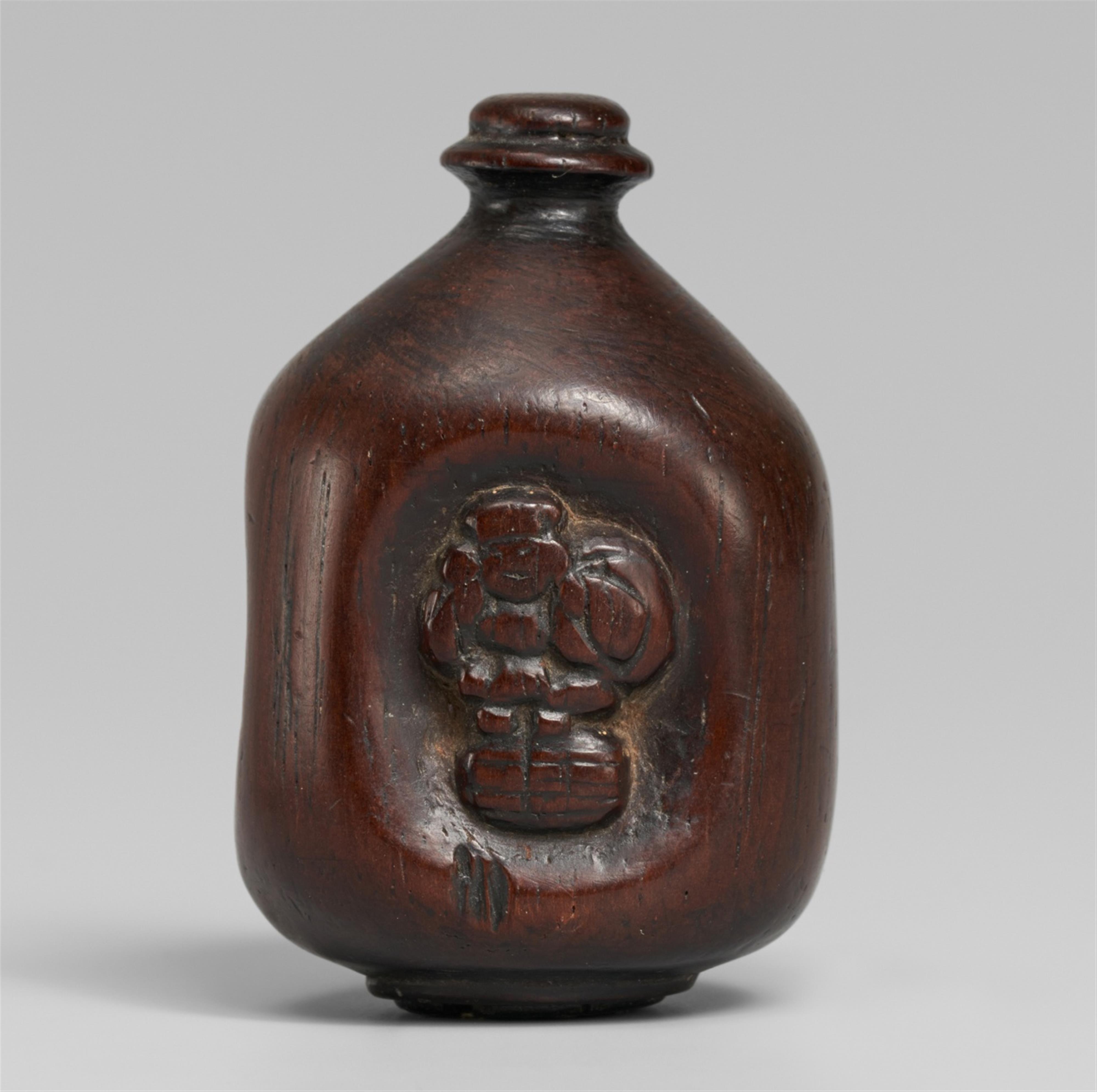 A cherrywood netsuke of a sake bottle (tokkuri). 19th century - image-1