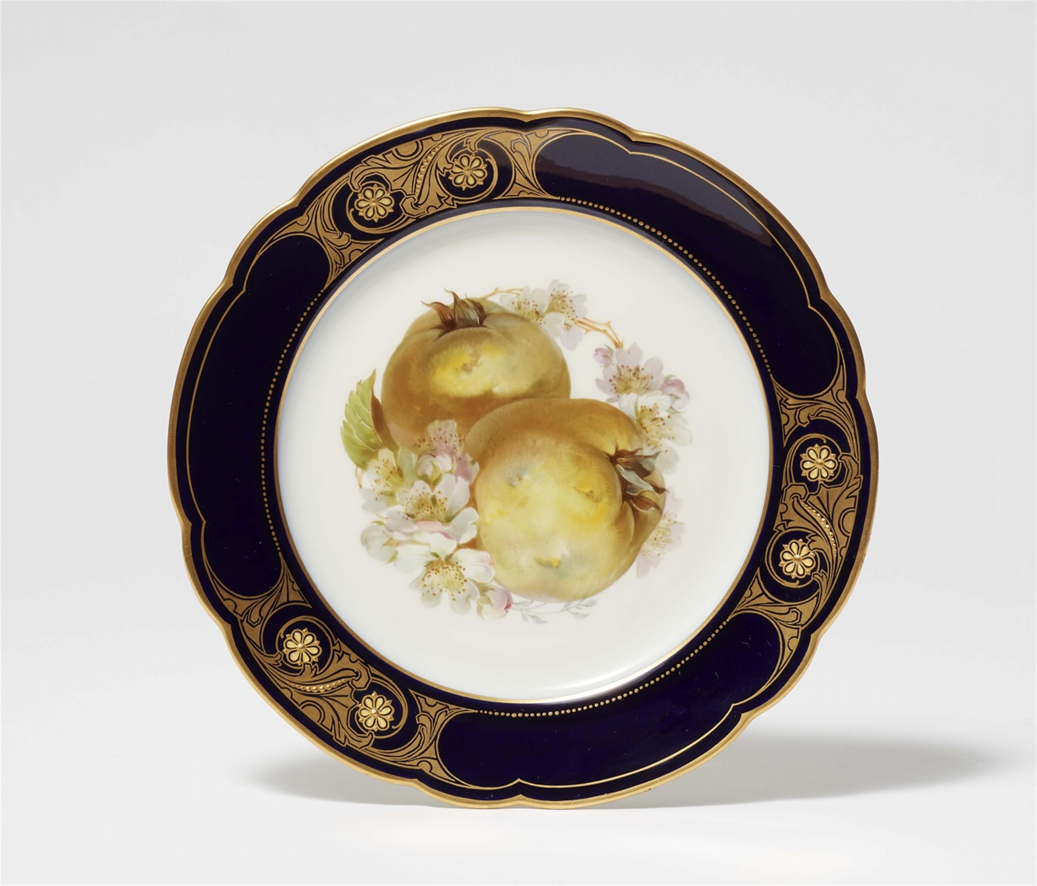 A Berlin KPM porcelain plate with quinces - image-1