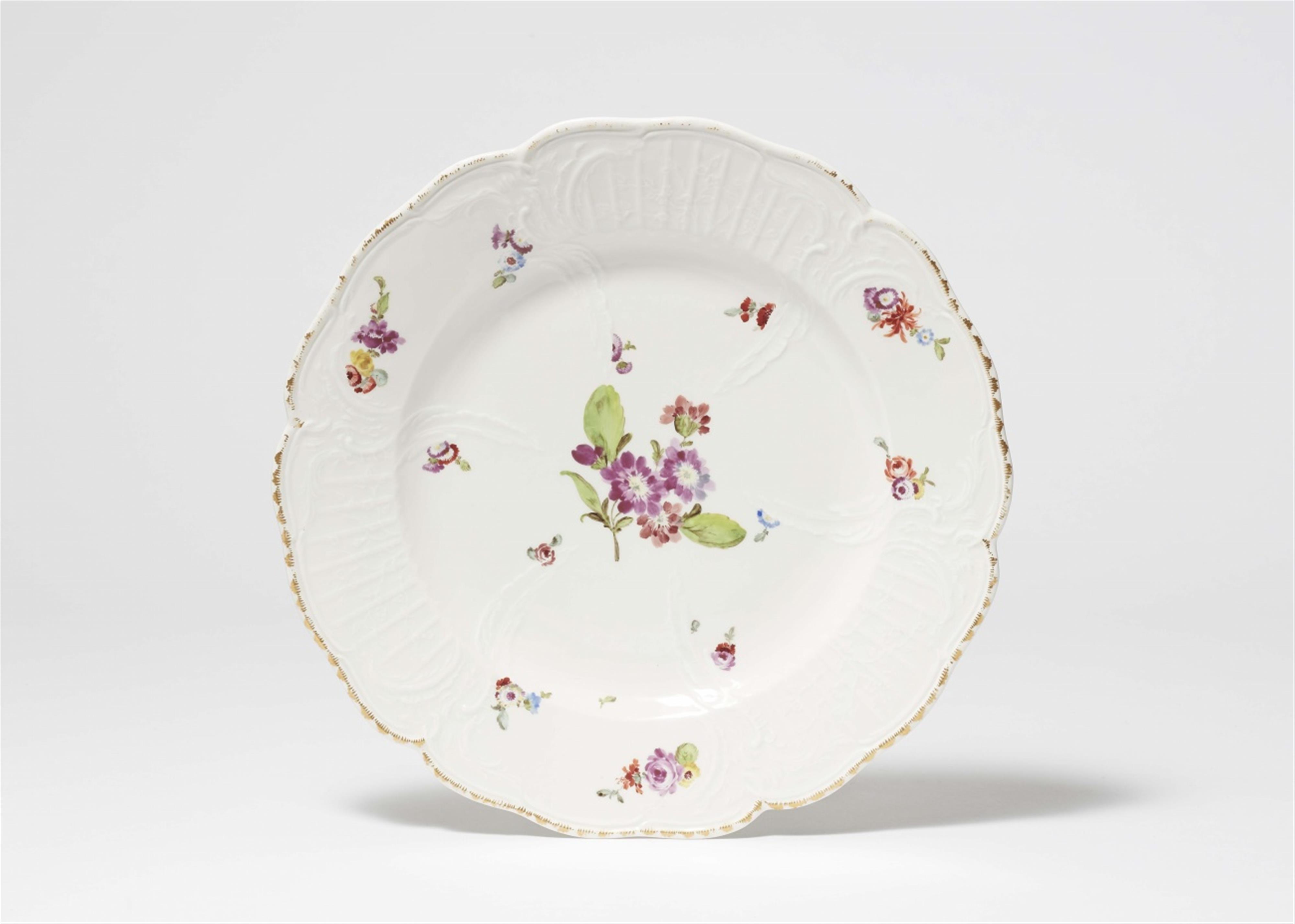 A Berlin KPM porcelain dinner plate from the service for General de la Motte Fouqué - image-1