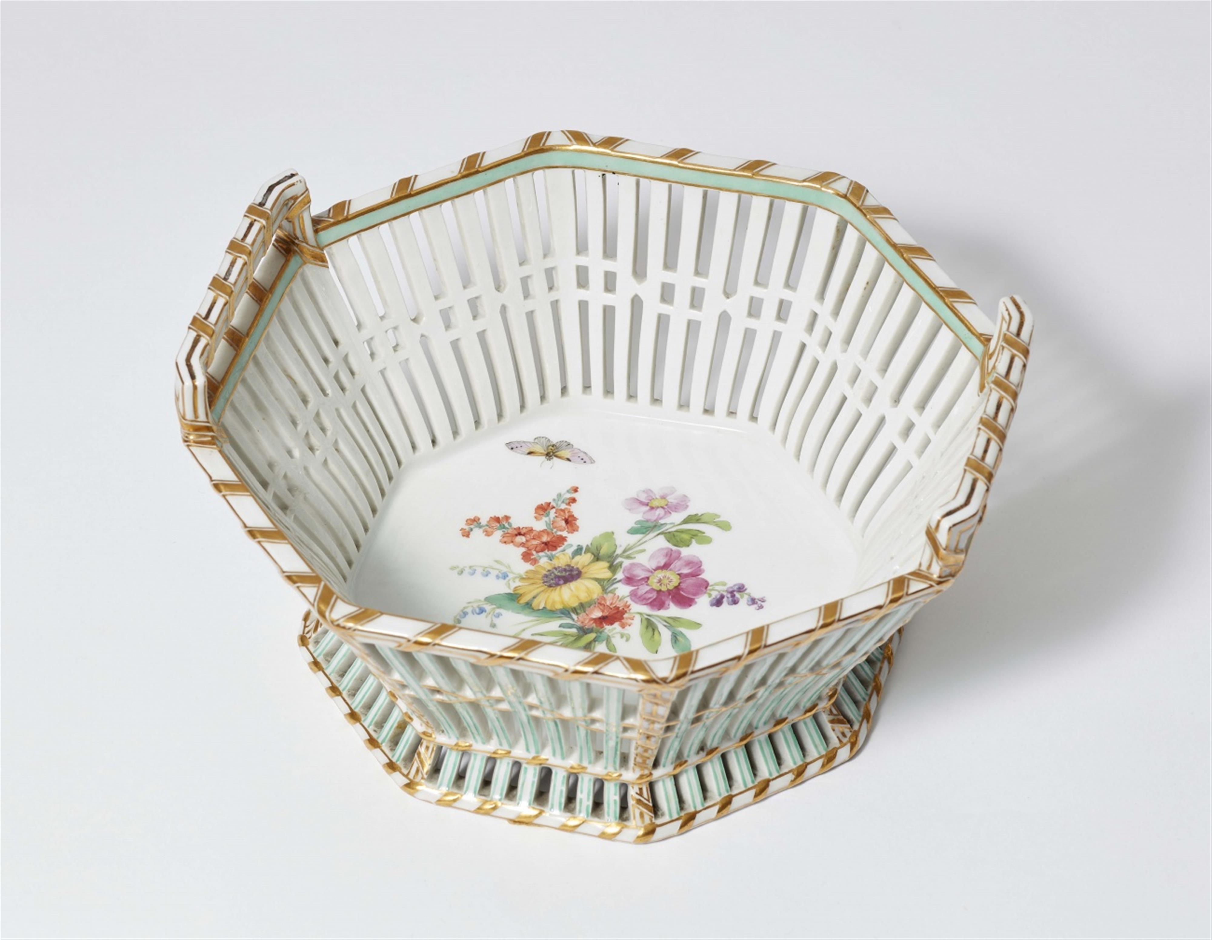 A Berlin KPM porcelain pastry basket from a service with floral decor - image-1