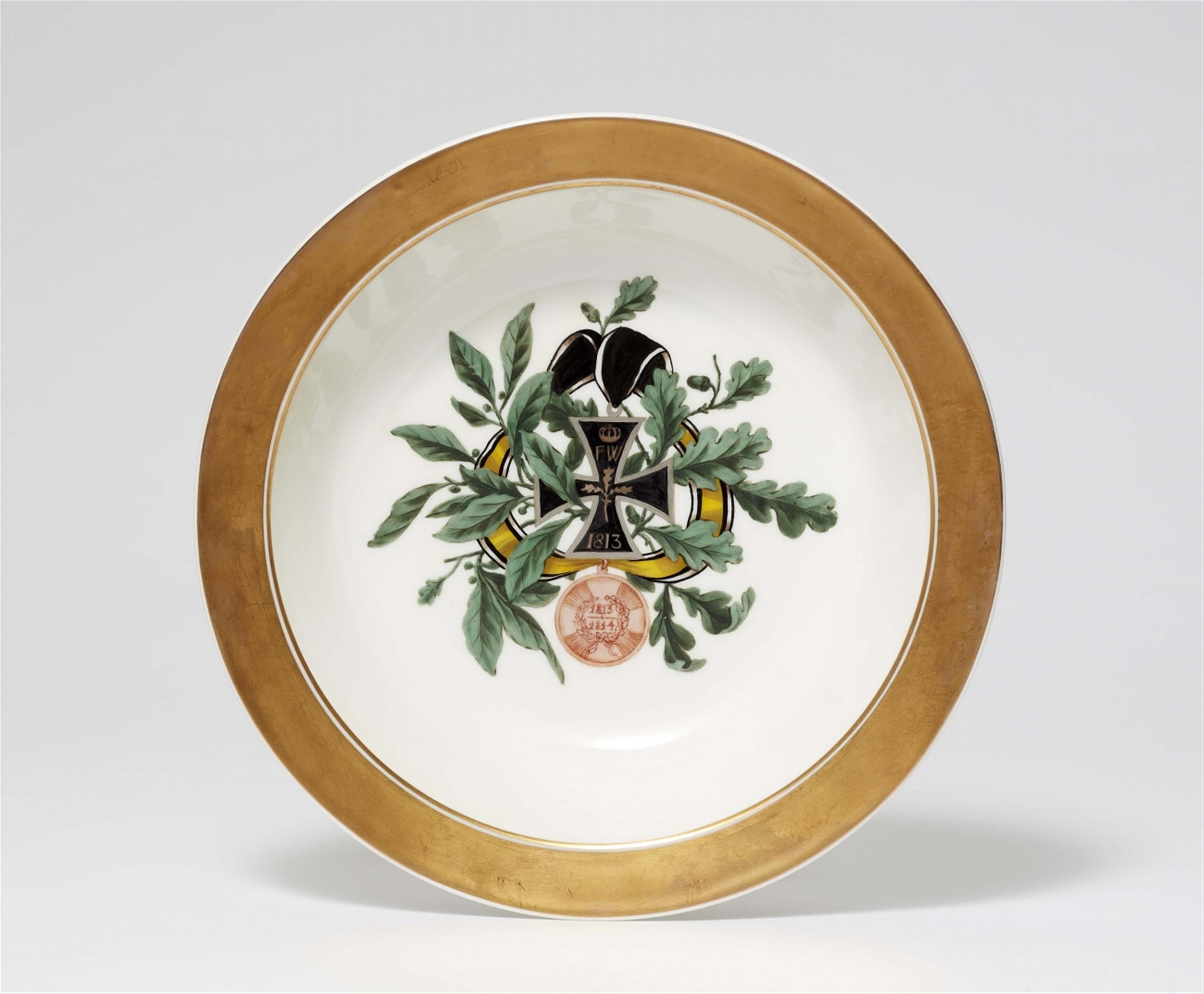 A Berlin KPM porcelain dish from the general's service for Prince Ludwig of Hessen-Homburg - image-1