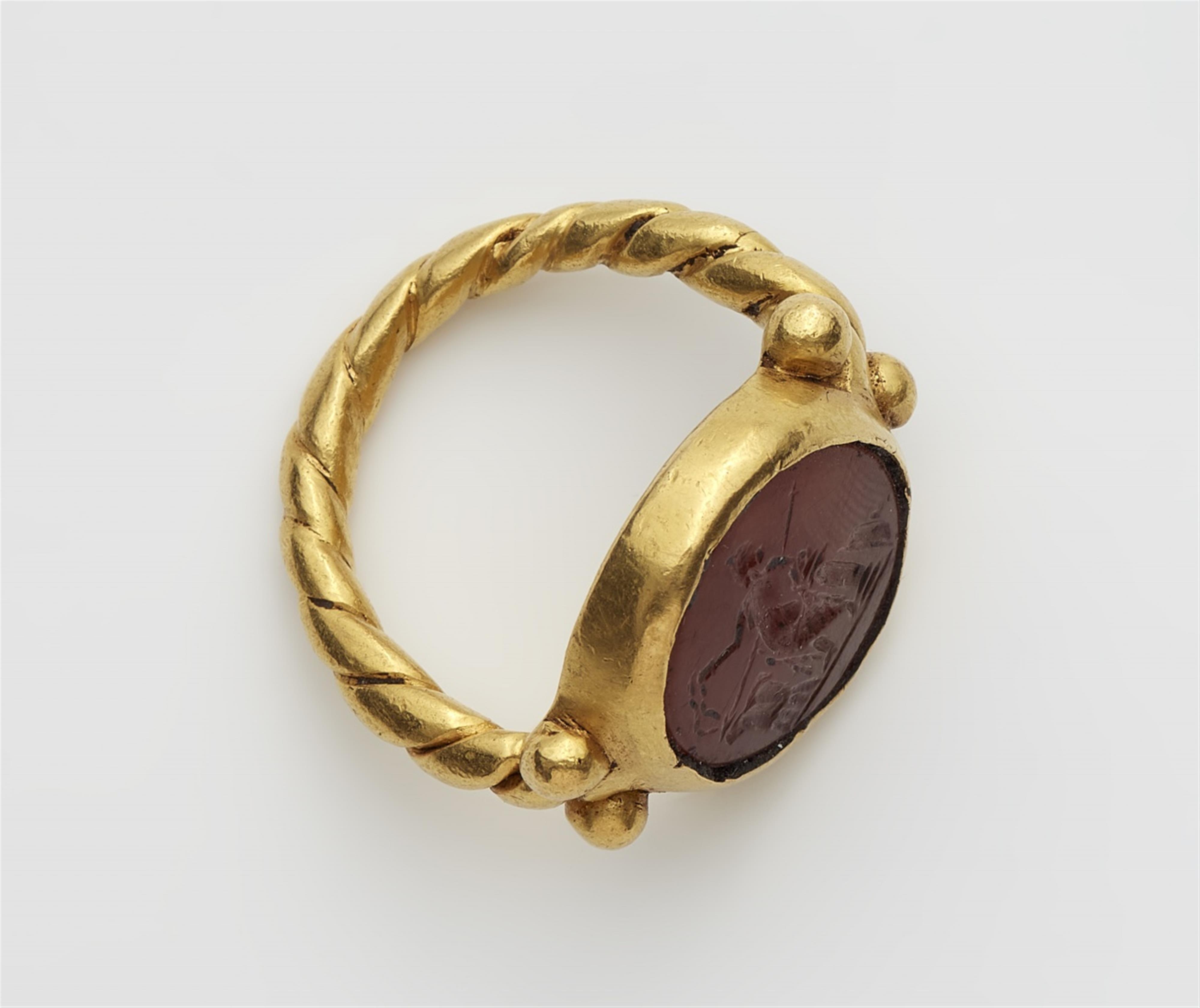A 22k gold ring with an ancient Roman intaglio - image-2