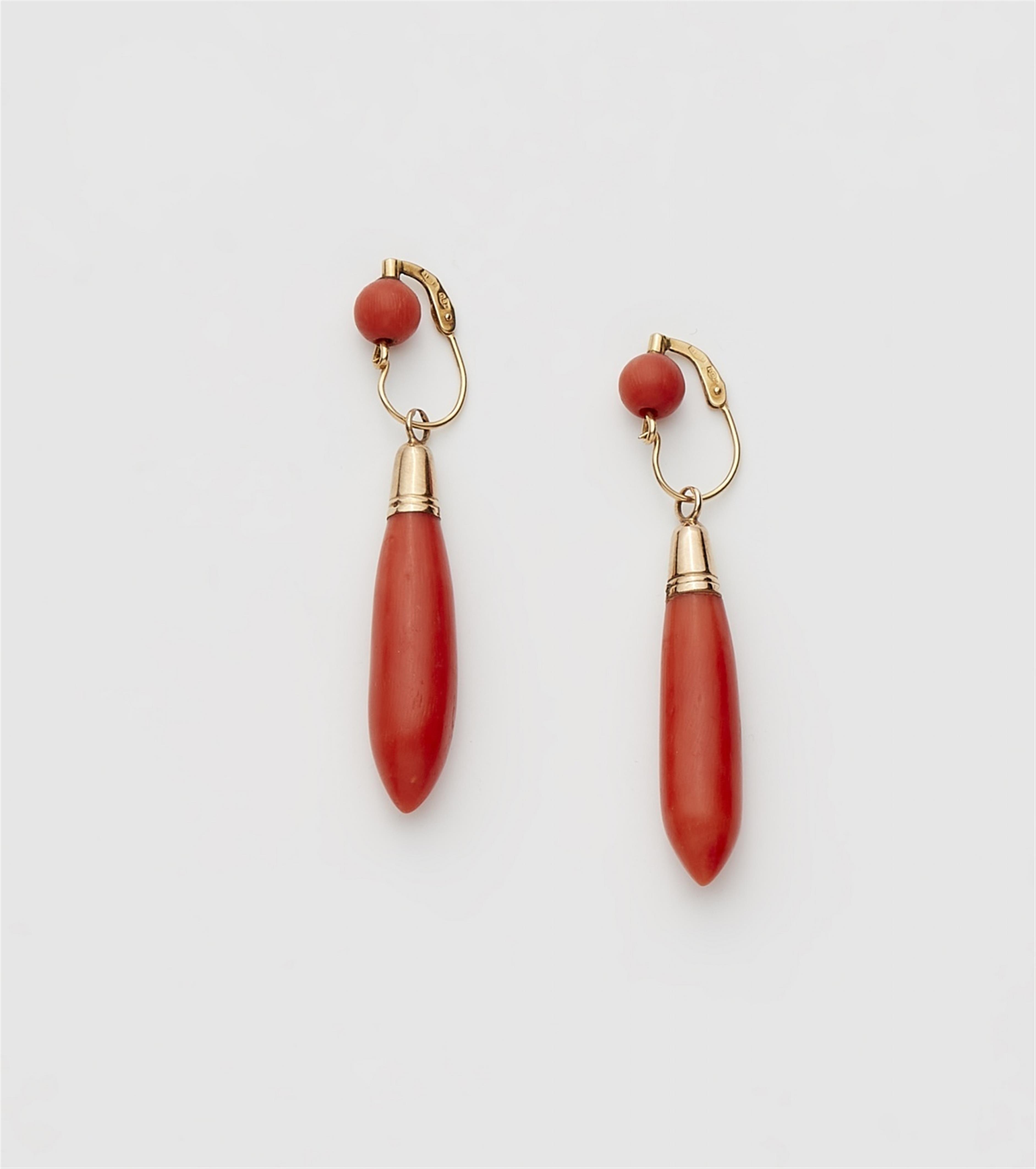 A pair of Italian 18k gold drop earrings - image-1