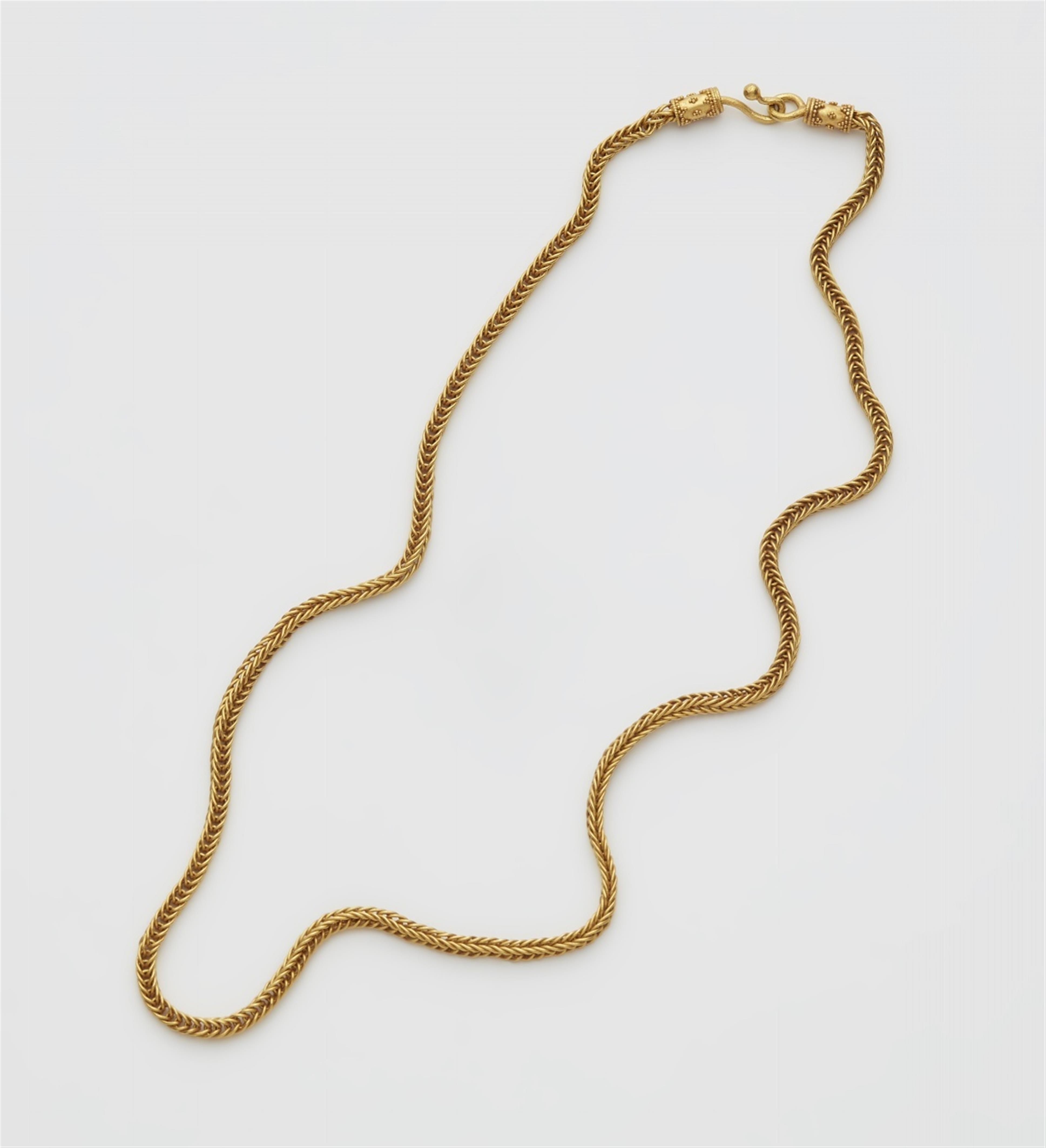 A 22k gold granulation necklace - image-1