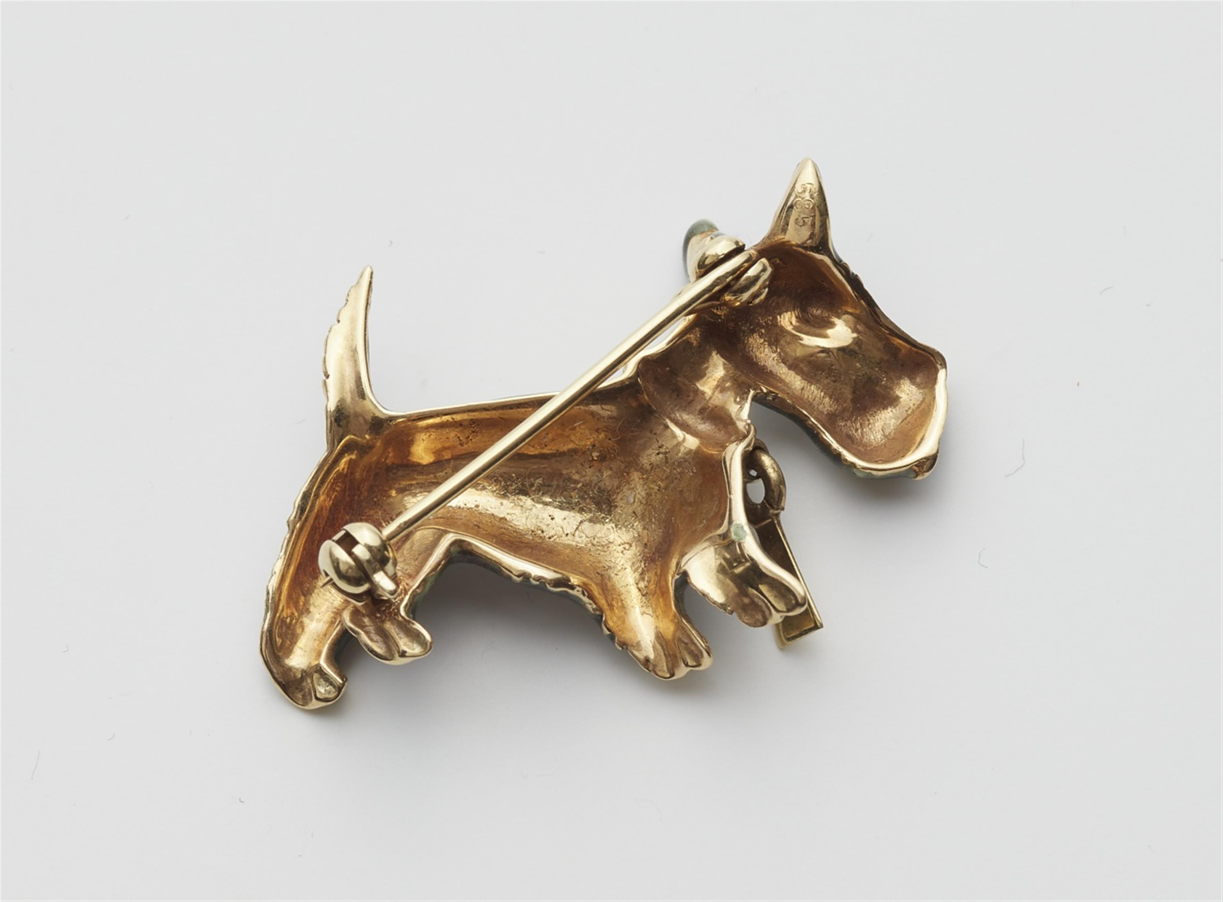 A small Scotch terrier novelty brooch - image-2
